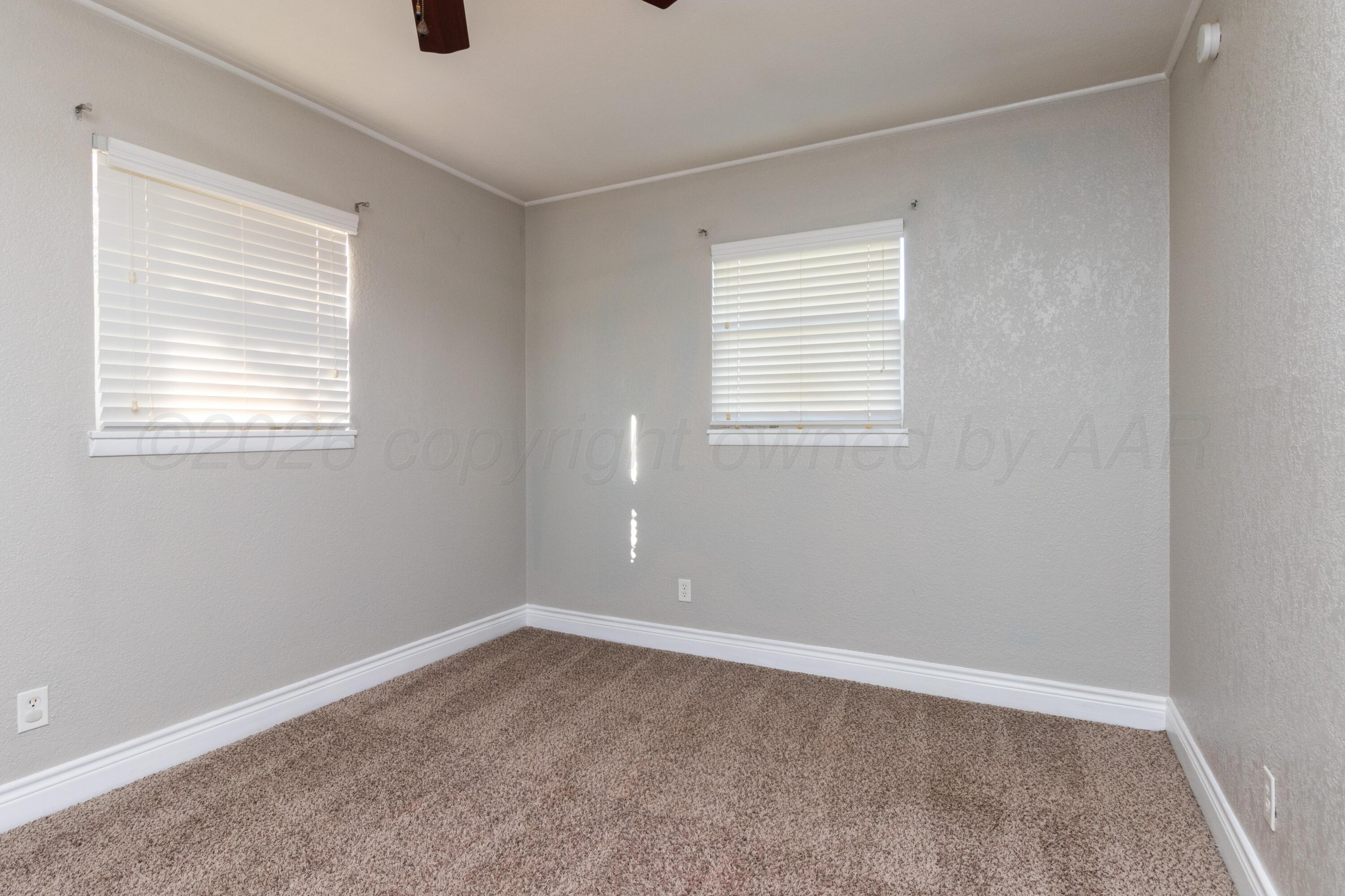 2926 Dunaway Street Property Photo 15