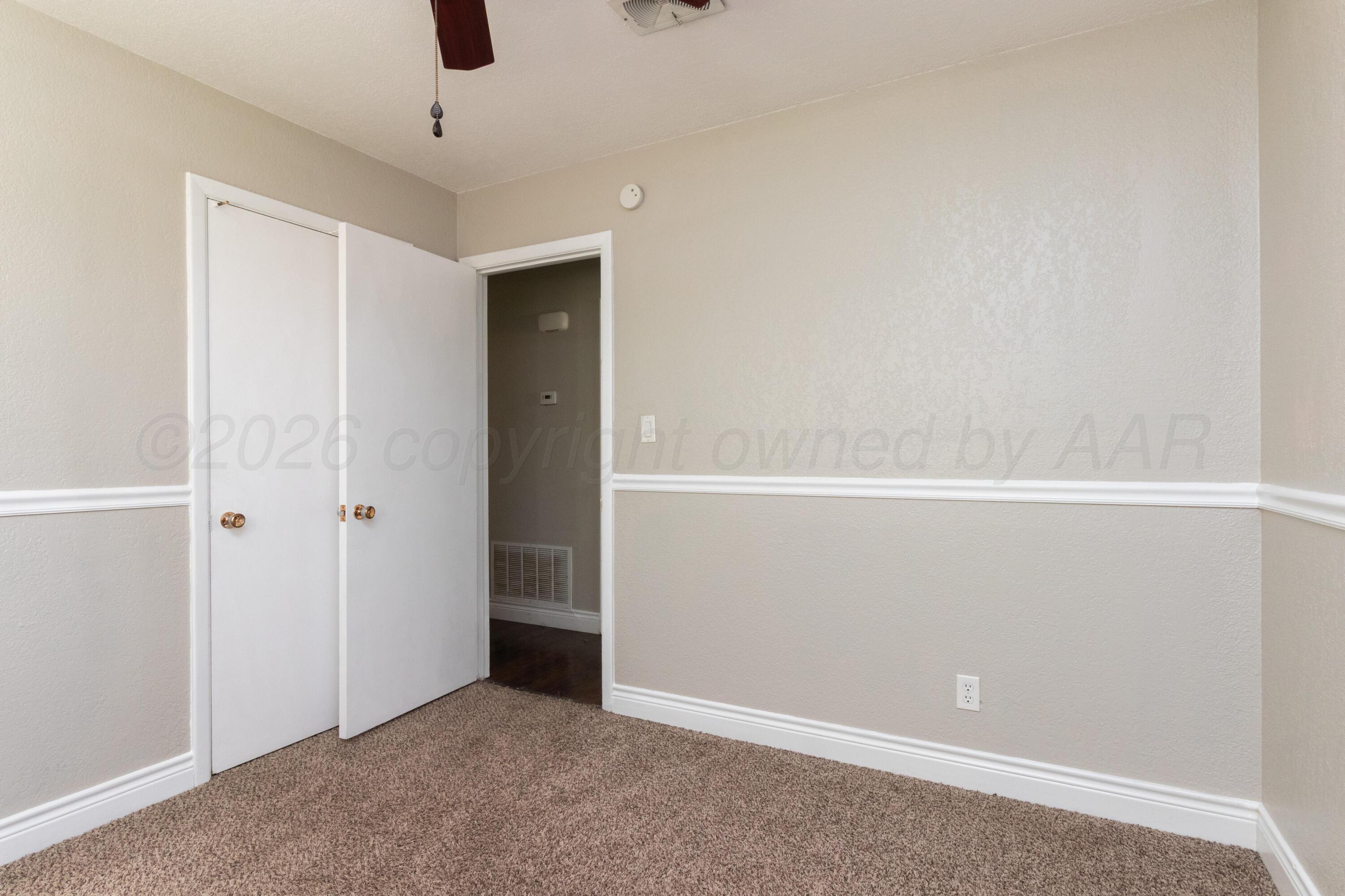 2926 Dunaway Street Property Photo 18