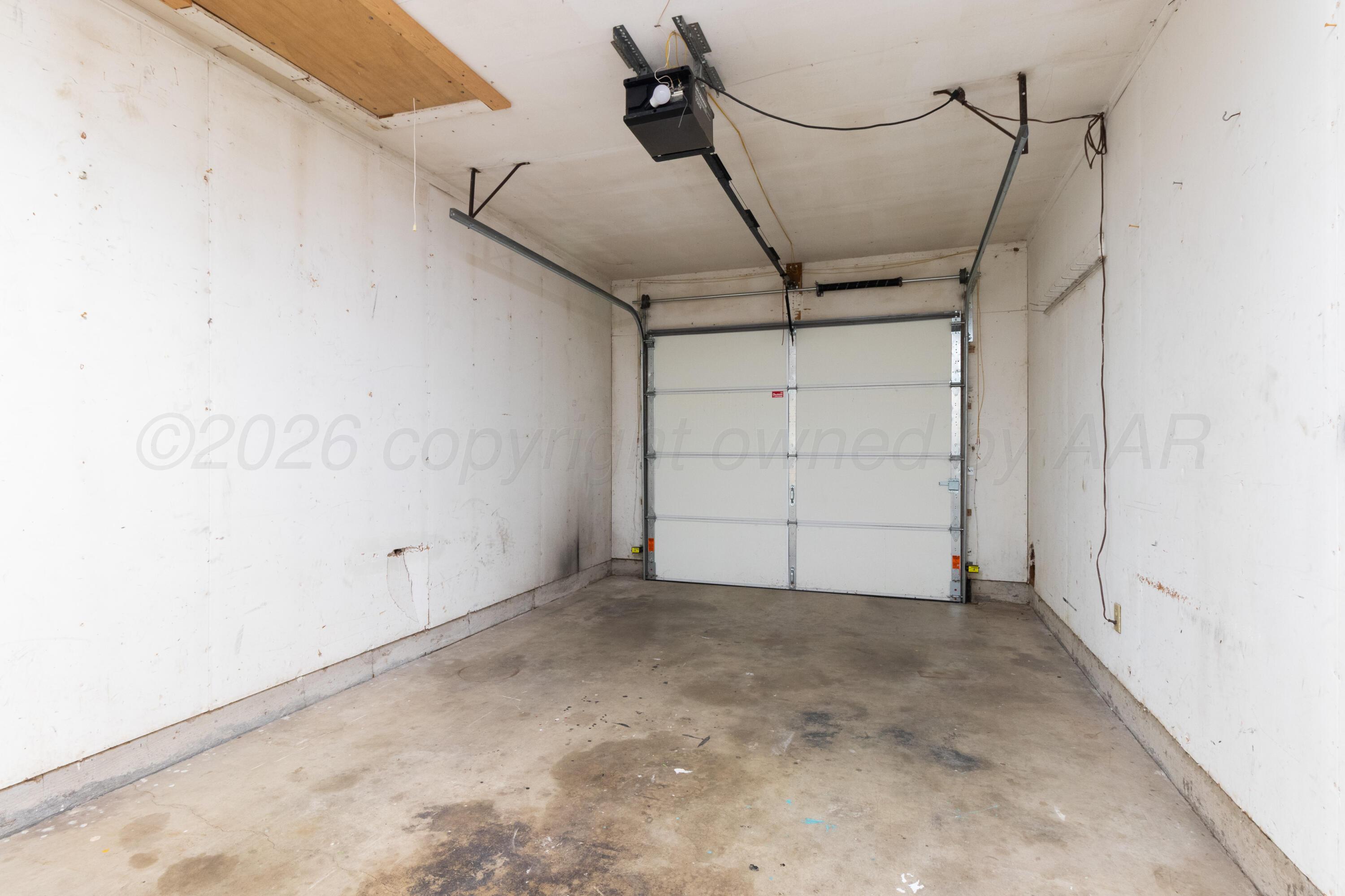 2926 Dunaway Street Property Photo 22