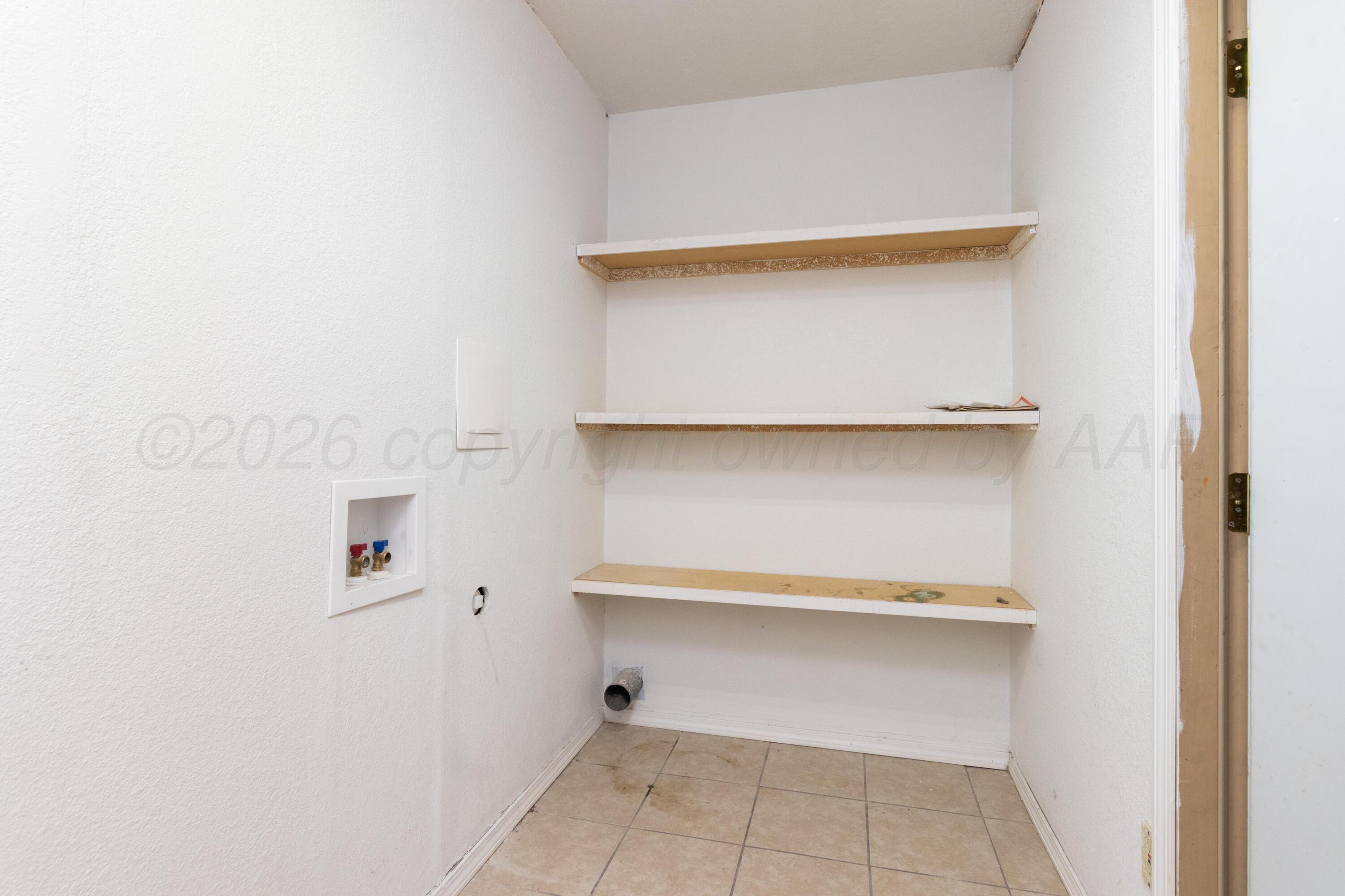 2926 Dunaway Street Property Photo 23