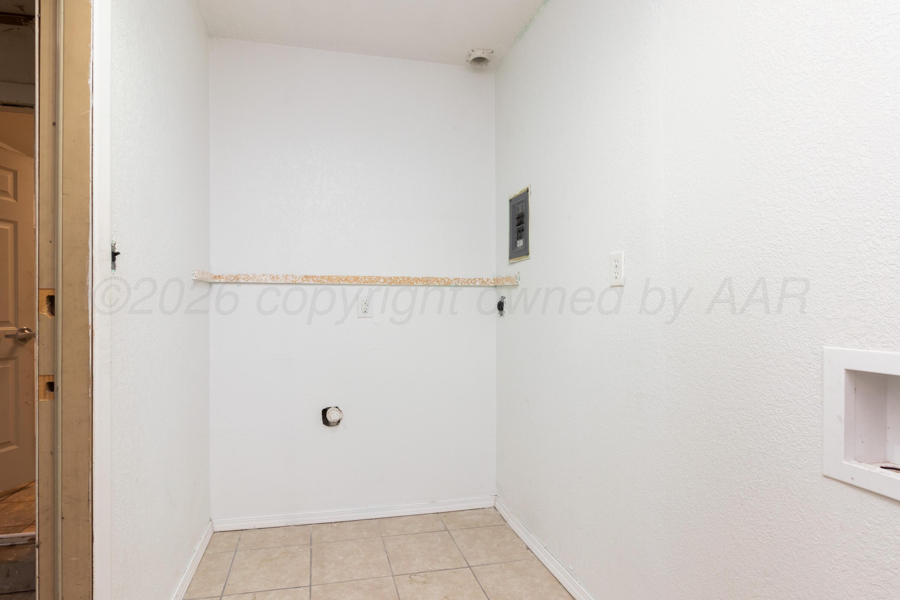2926 Dunaway Street Property Photo 24