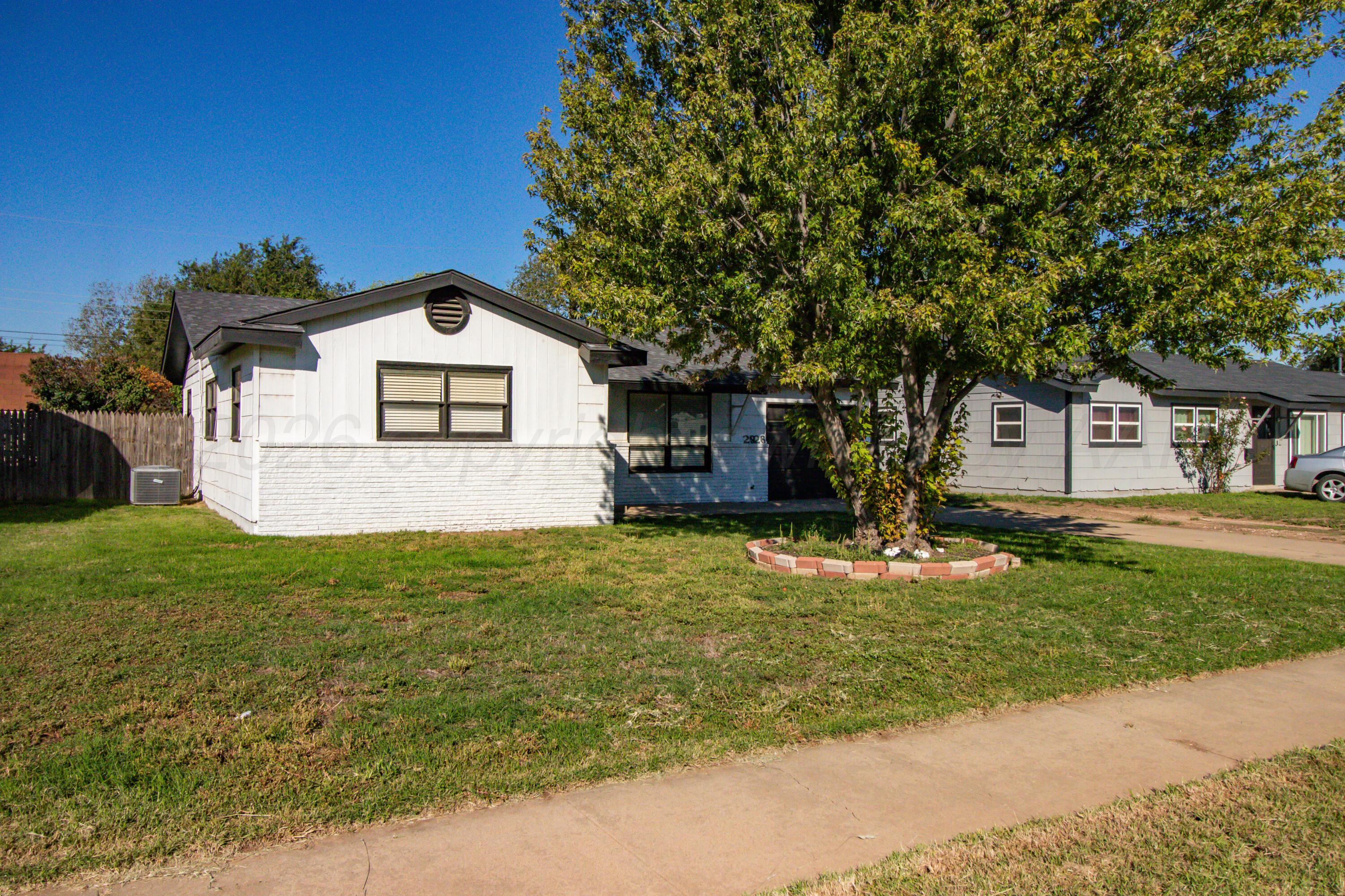 2926 Dunaway Street Property Photo 32