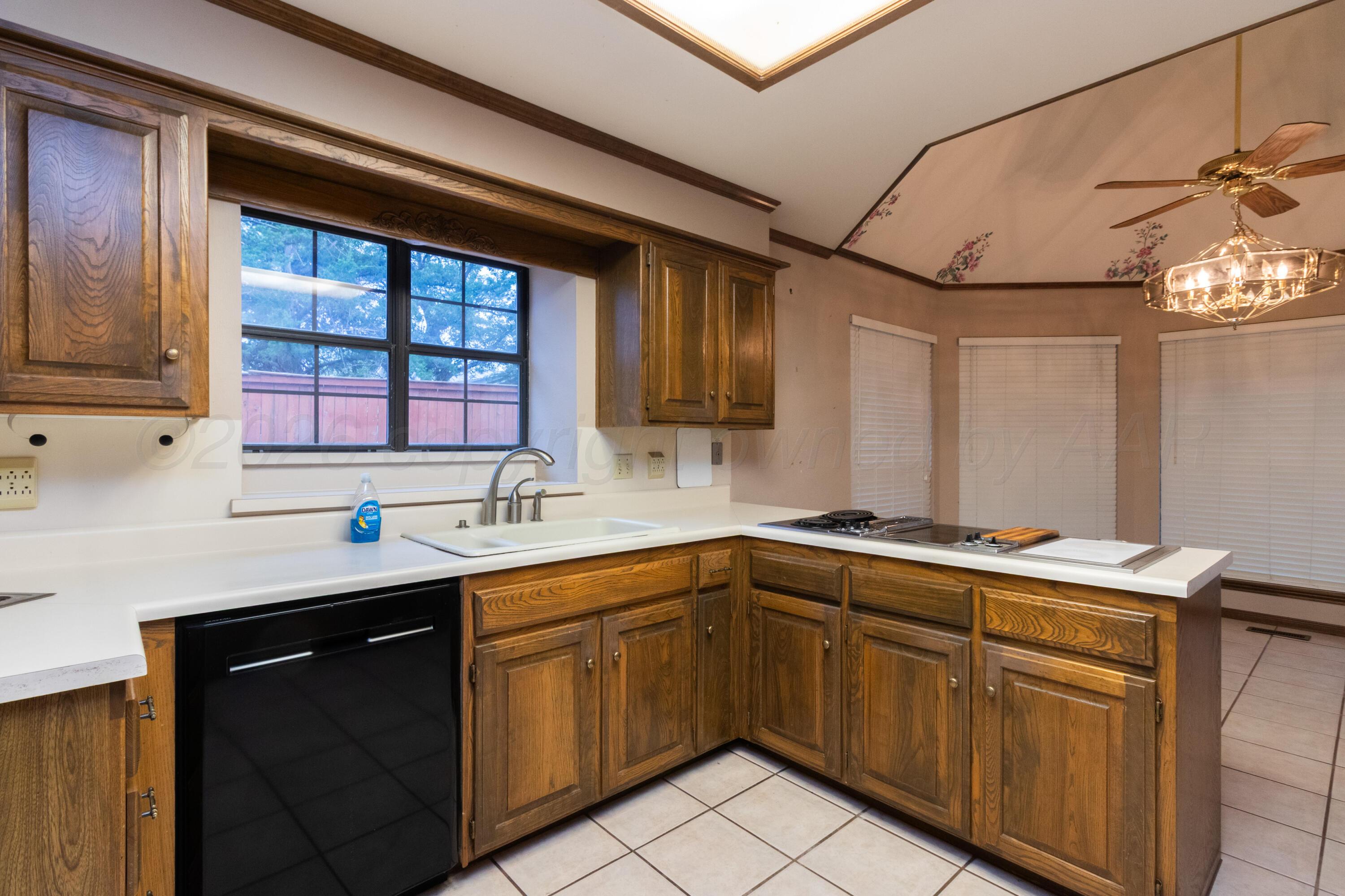 17 Quadrille Street Property Photo 12