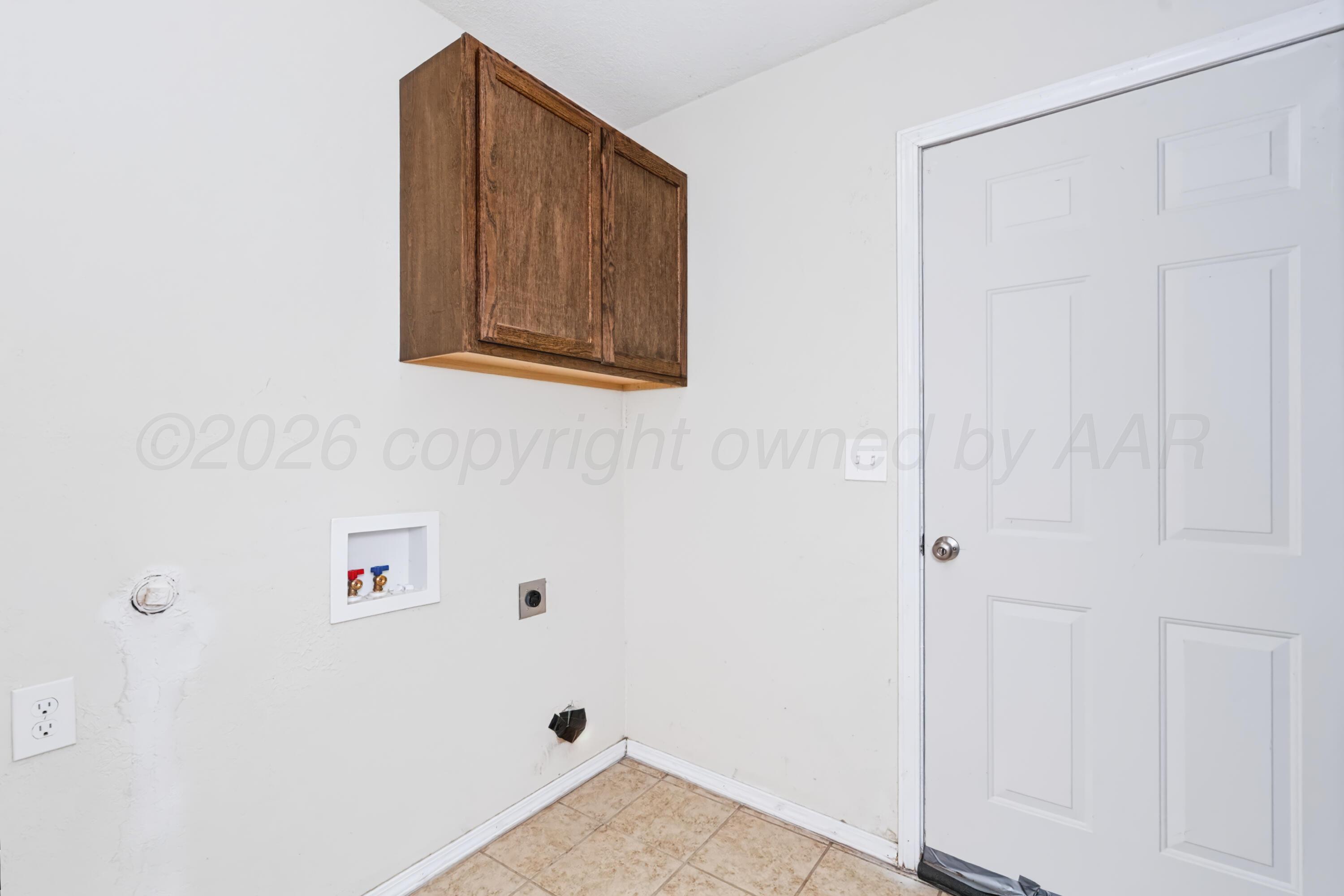 719 N Williams Street Property Photo 15