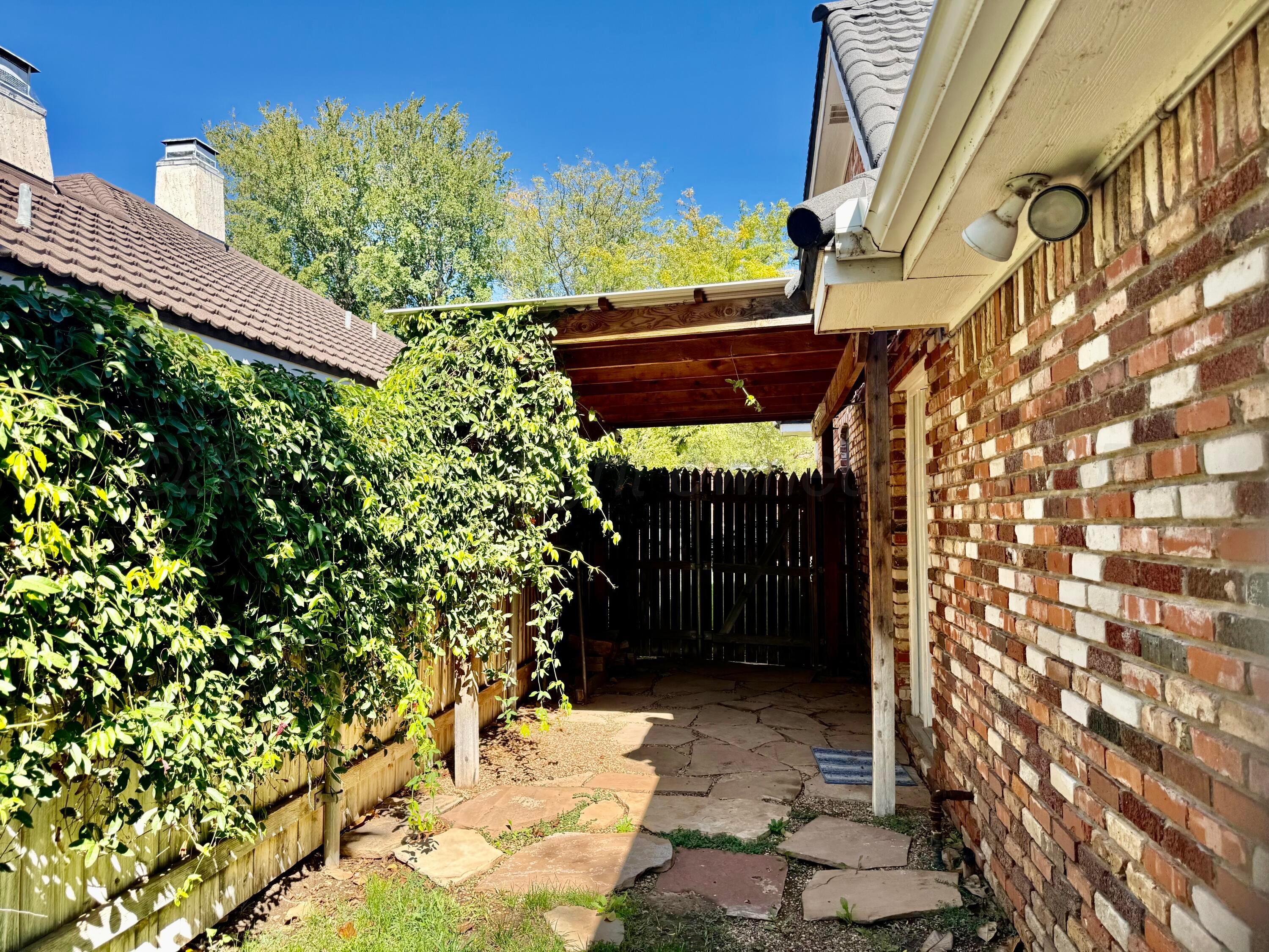 7715 Stuyvesant Avenue Property Photo 8