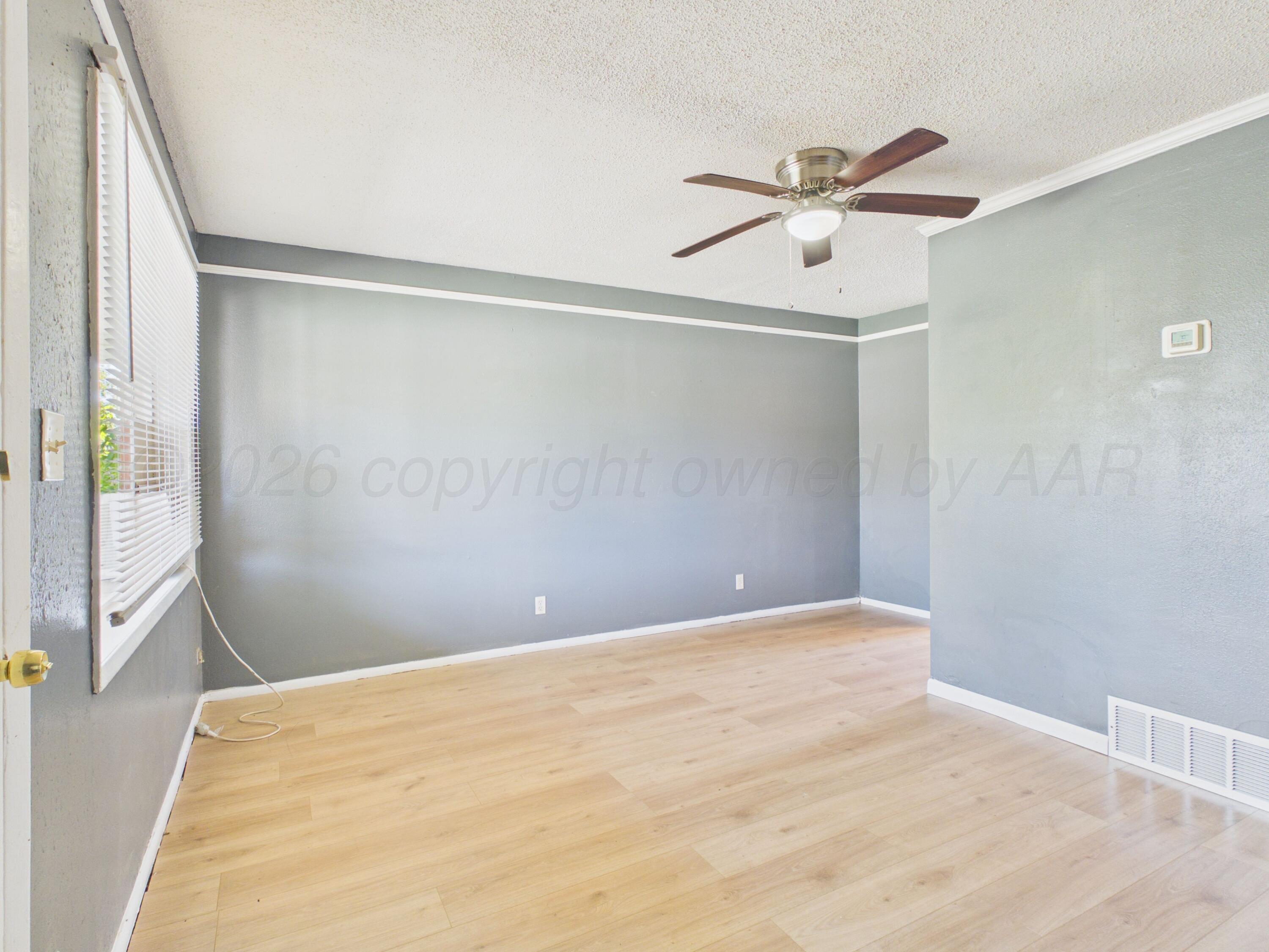 2715 Duncan Drive Property Photo 3