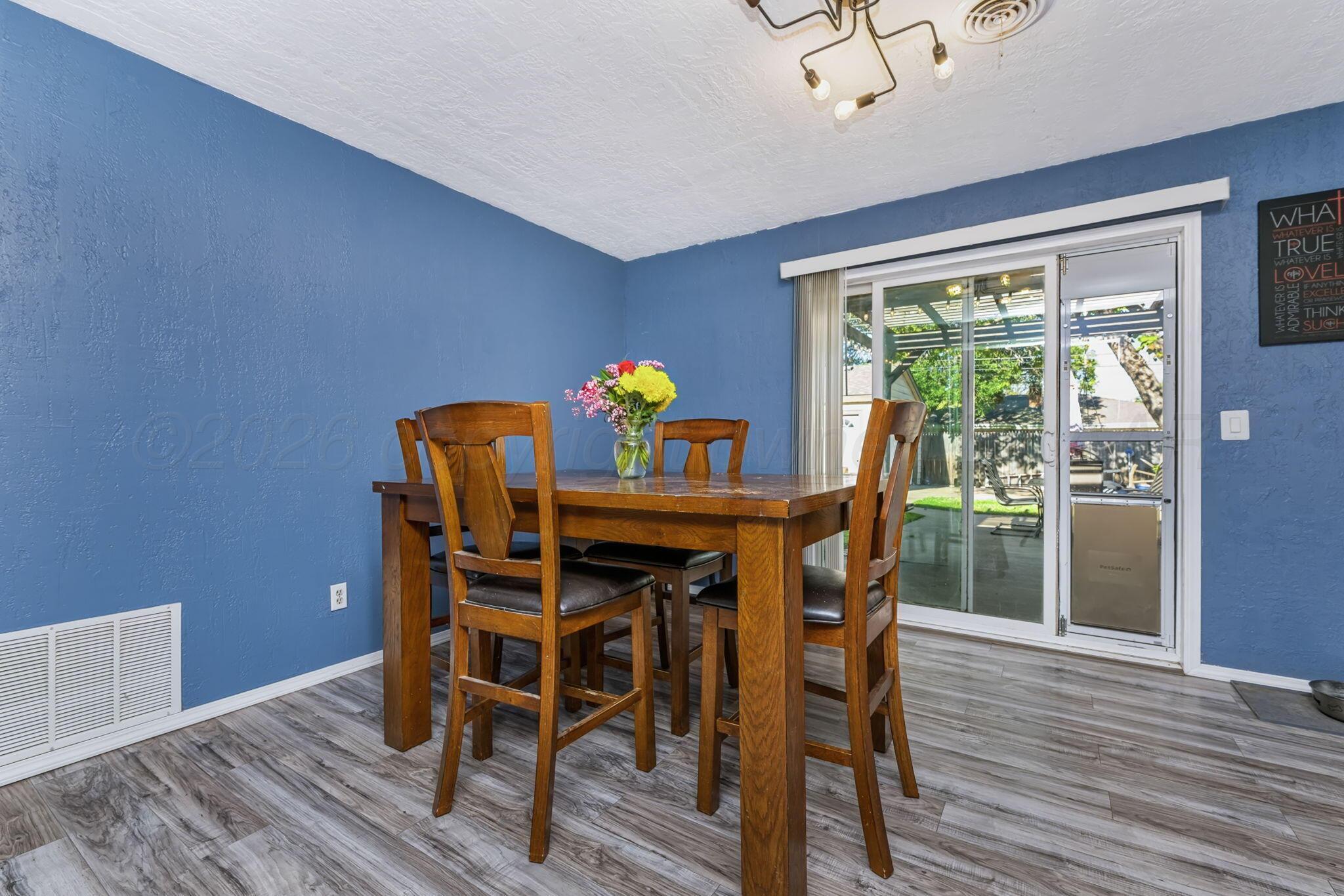 3704 Kingston Road Property Photo 6