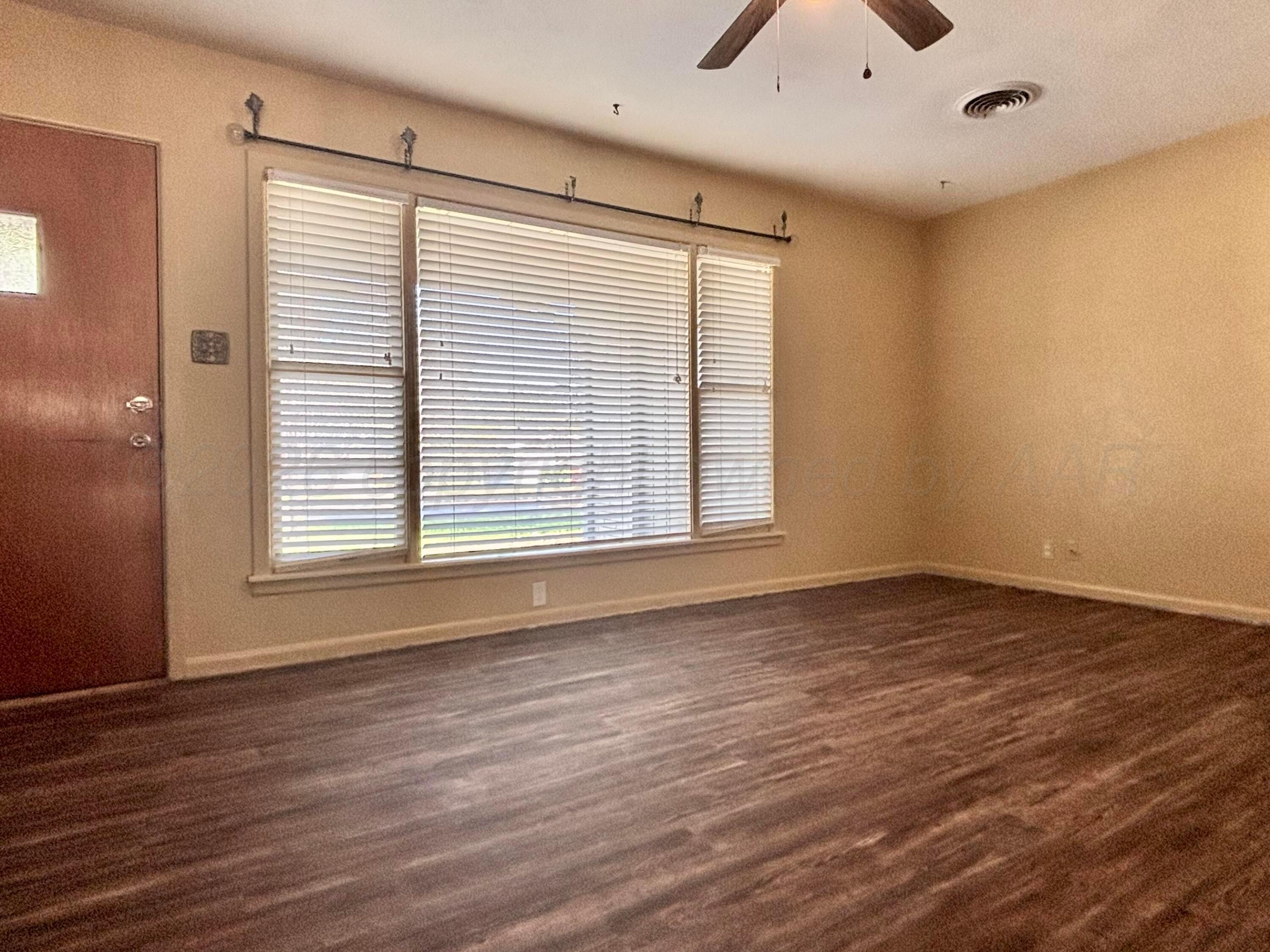 2913 Comanche Street Property Photo 4