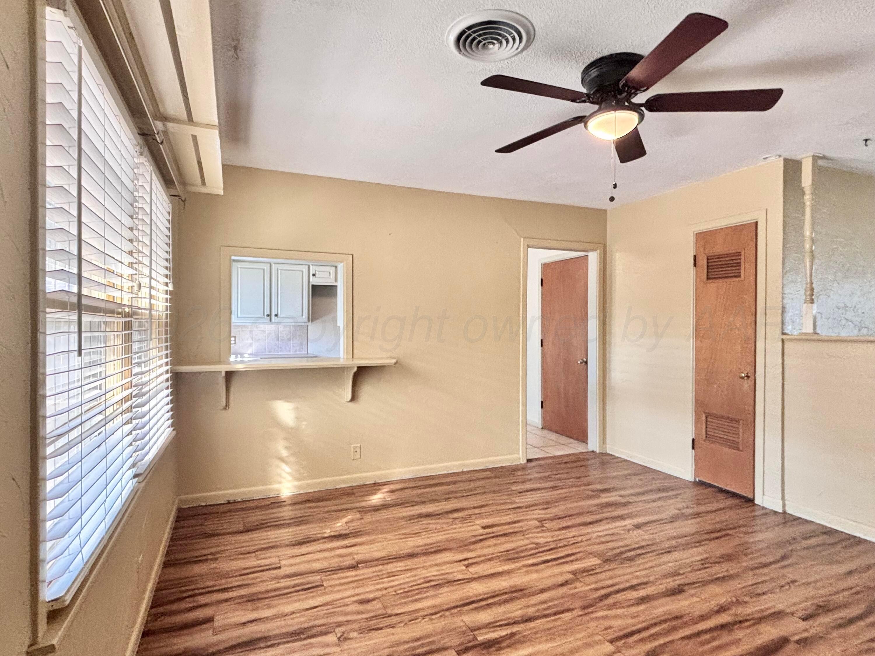 2913 Comanche Street Property Photo 6
