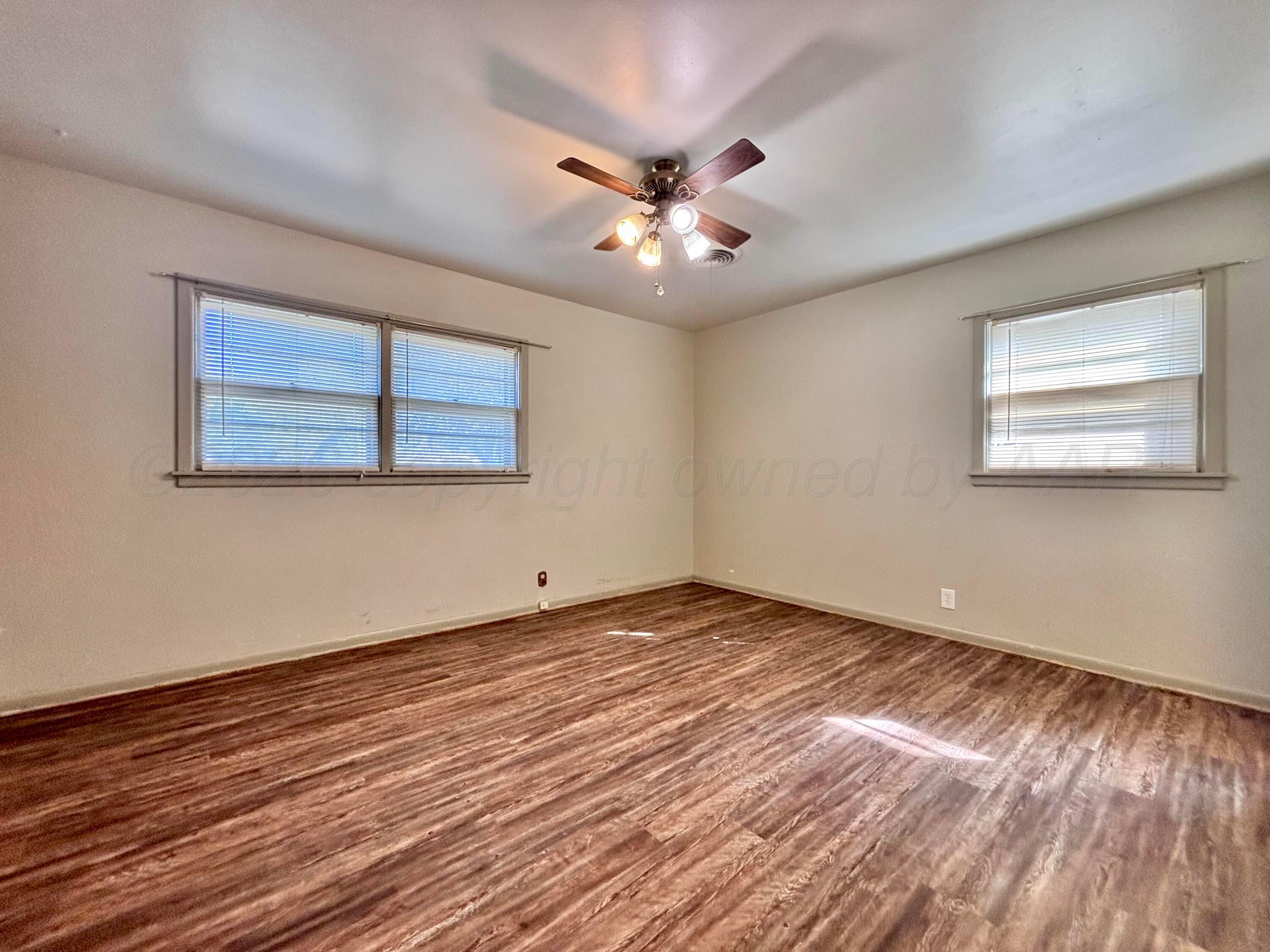 2913 Comanche Street Property Photo 9