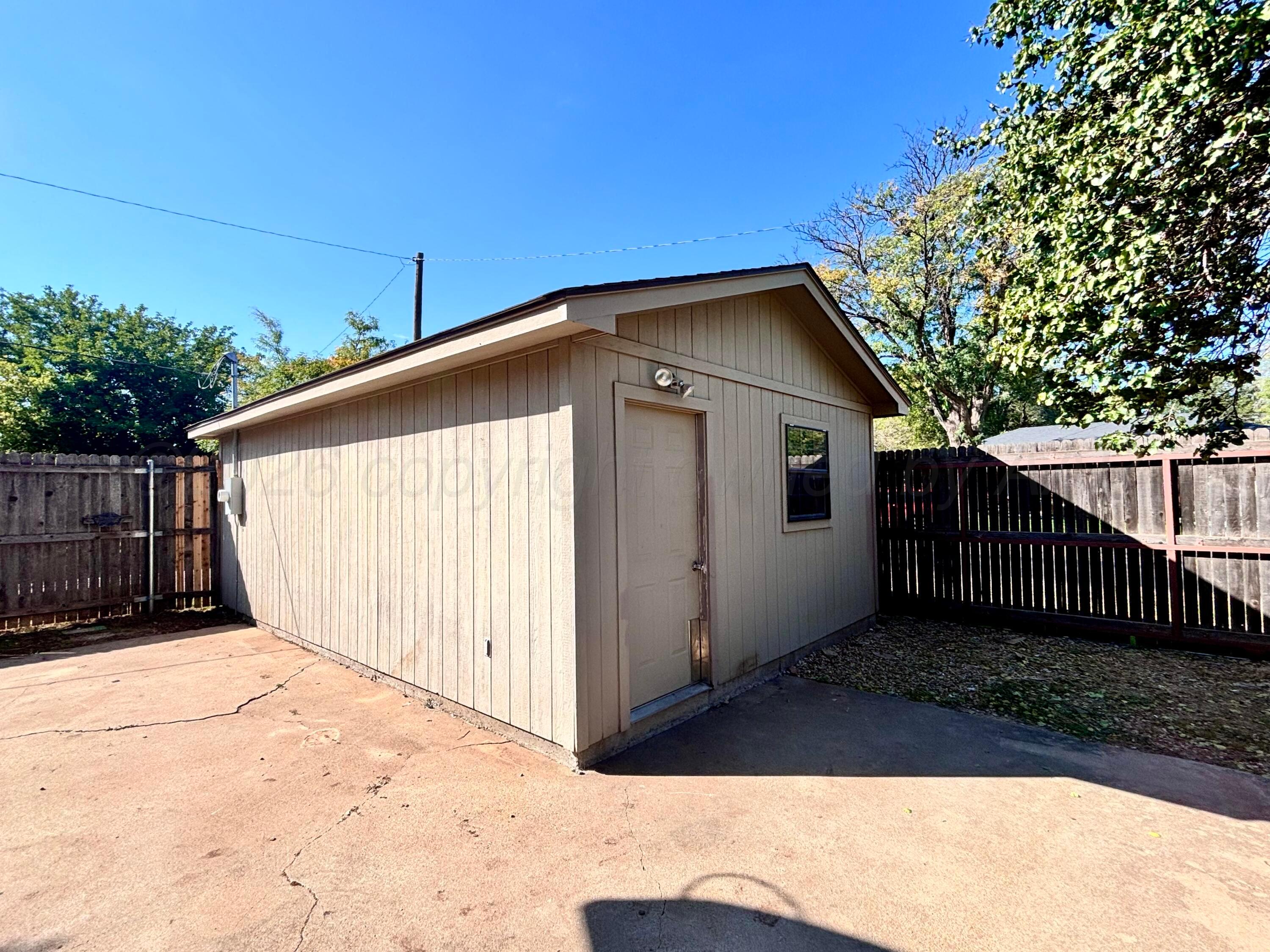 2913 Comanche Street Property Photo 19