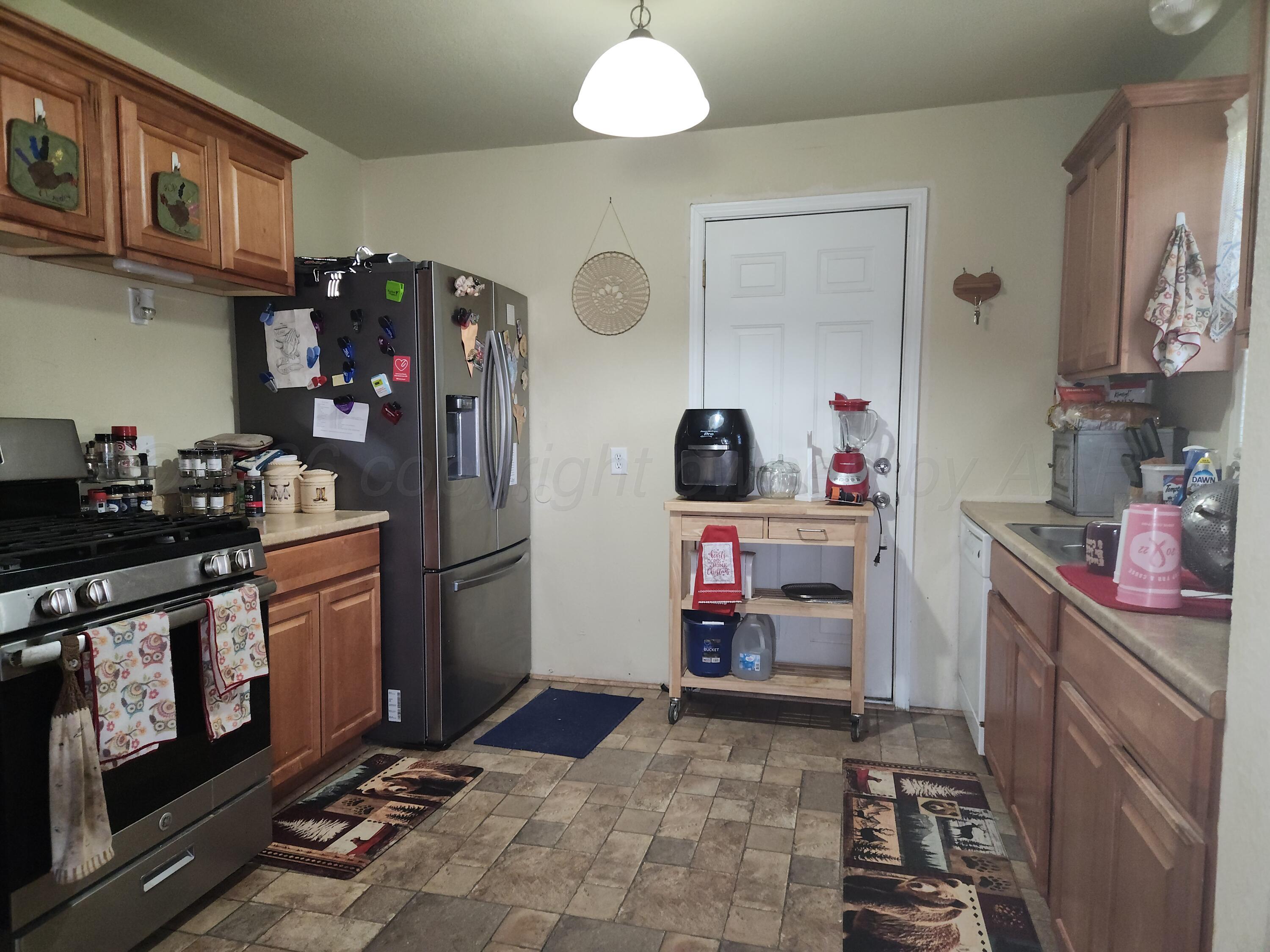 3303 S Tyler Street Property Photo 5