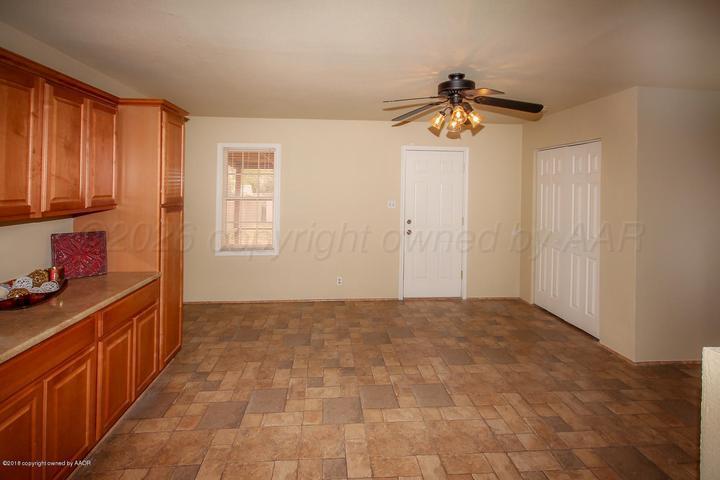 3303 S Tyler Street Property Photo 7