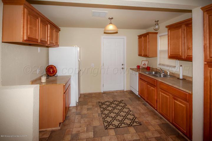 3303 S Tyler Street Property Photo 9