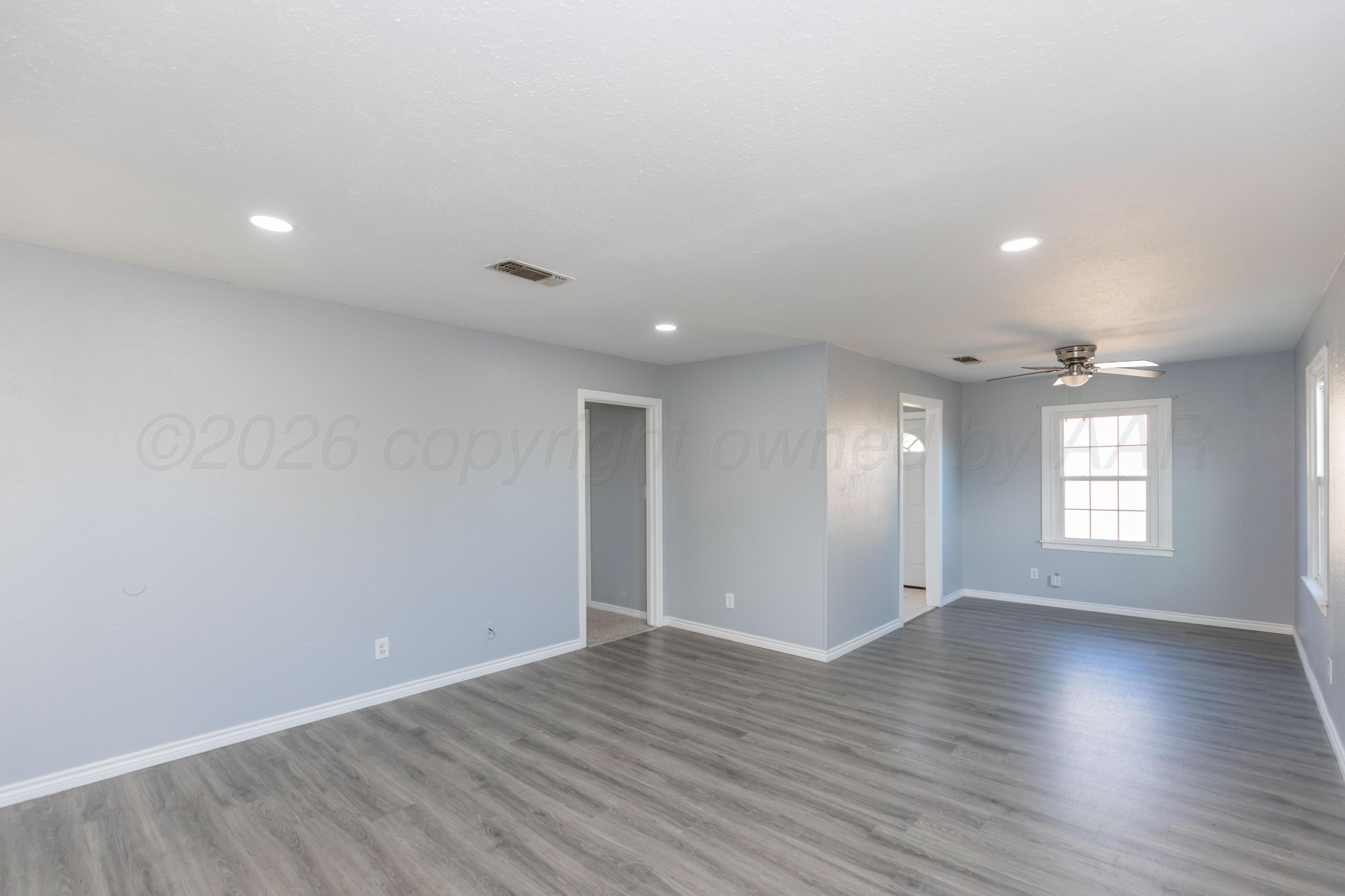 4000 S Lipscomb Street Property Photo 4