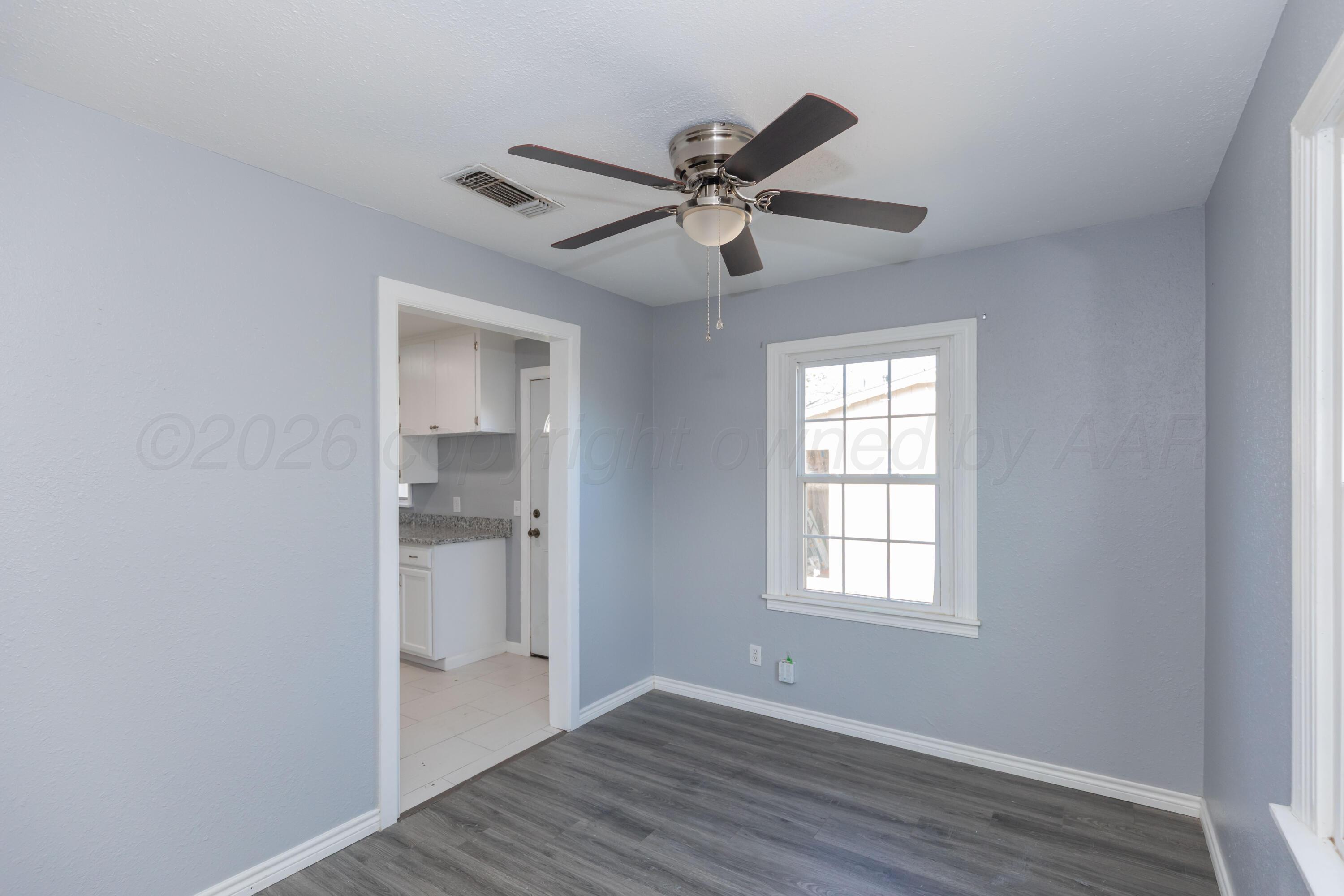 4000 S Lipscomb Street Property Photo 6