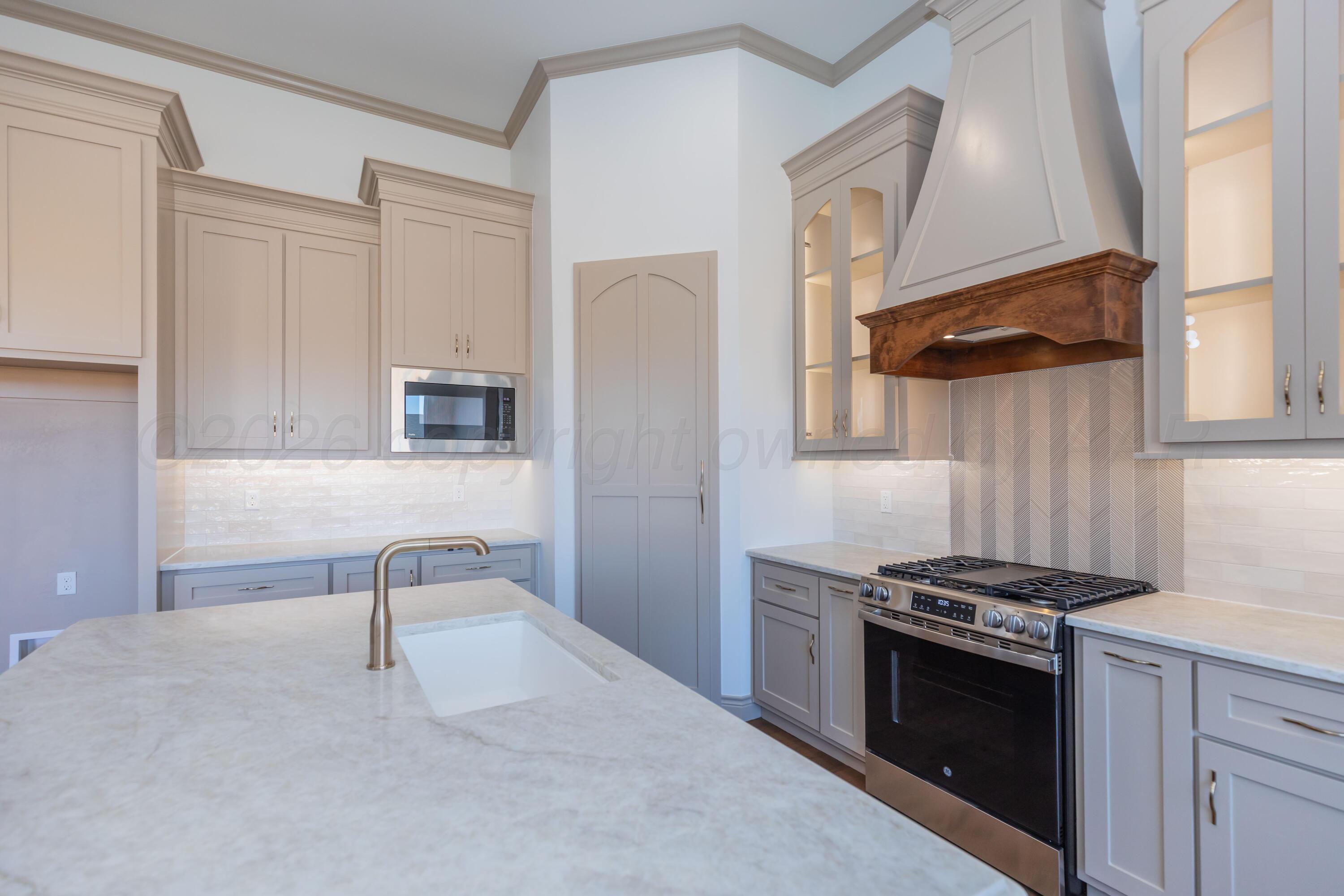 10040 Highland Springs Property Photo 15