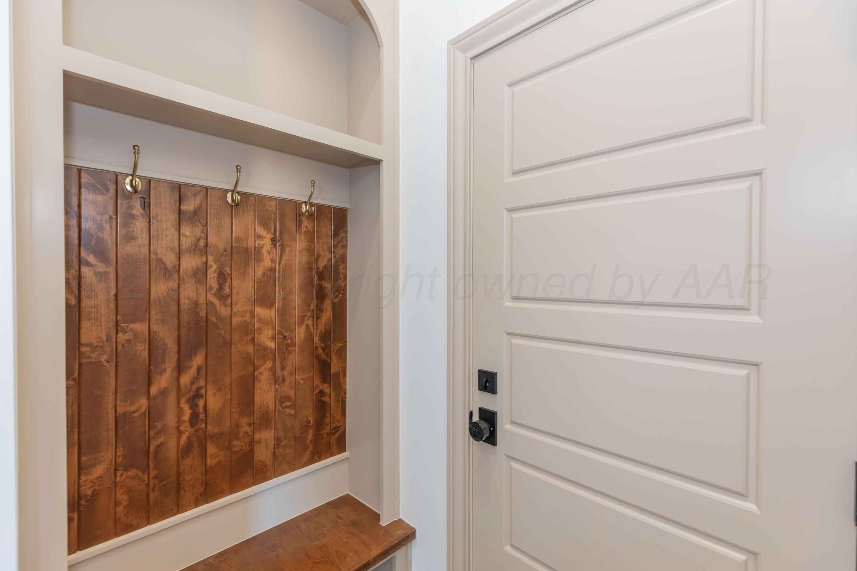 10040 Highland Springs Property Photo 24