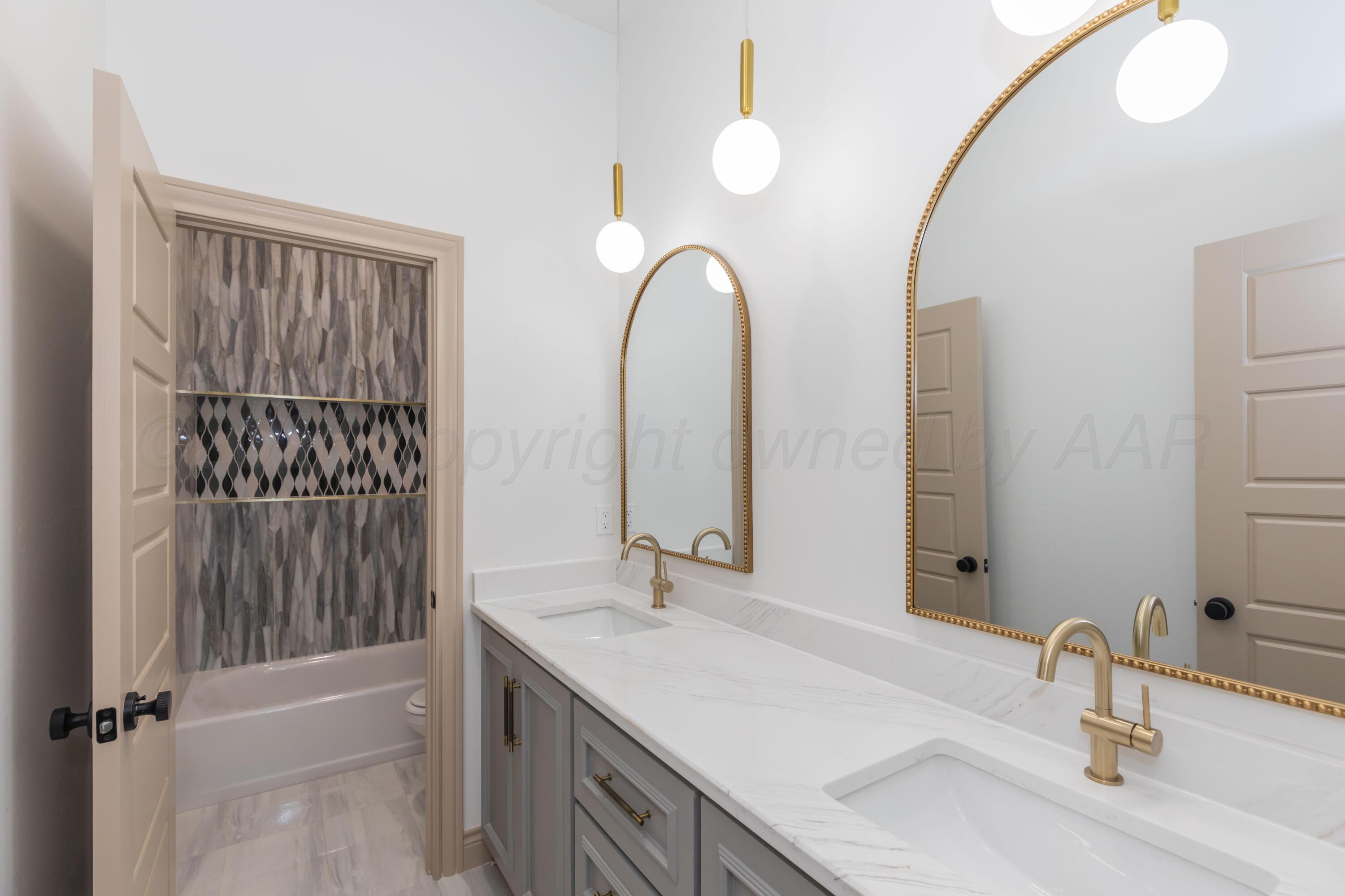 10040 Highland Springs Property Photo 28