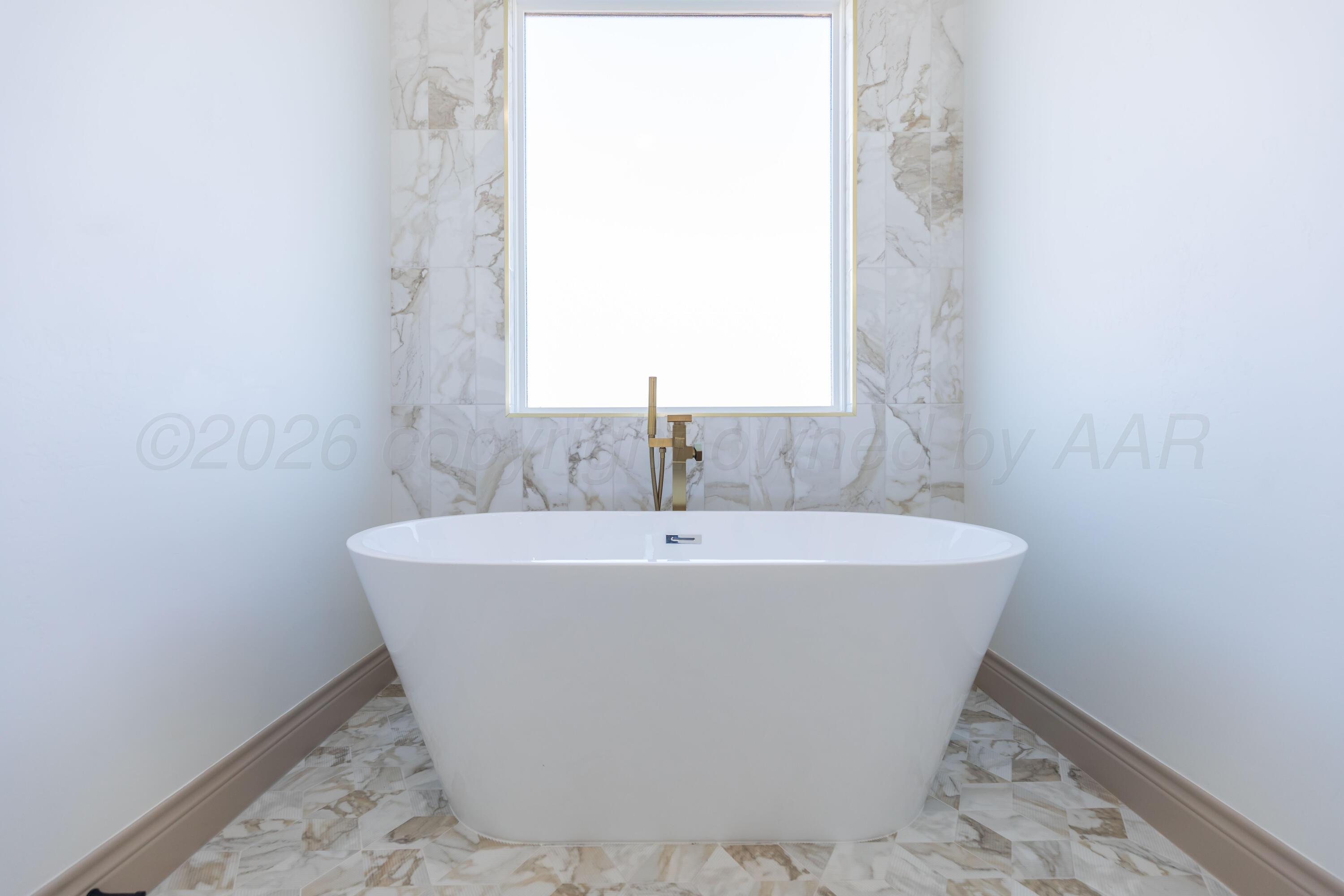 10040 Highland Springs Property Photo 42