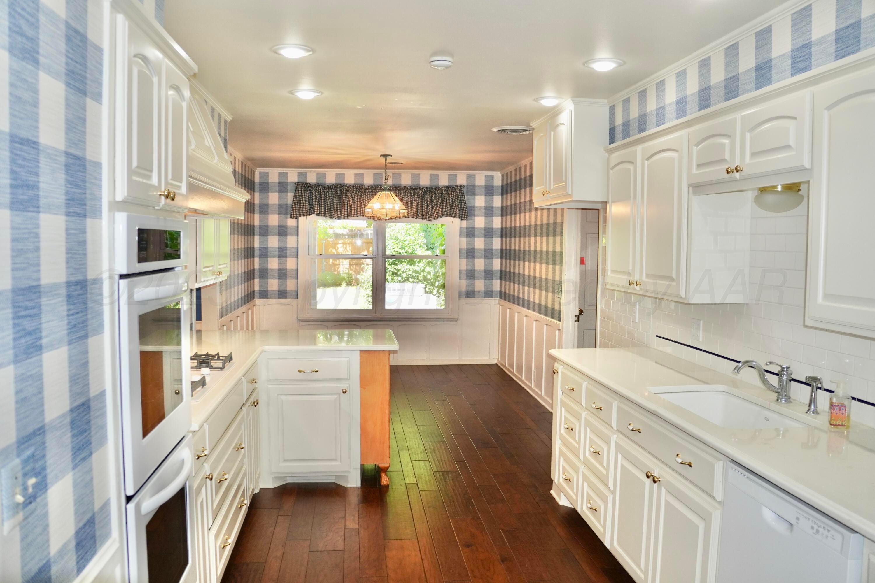3508 Danbury Property Photo 12