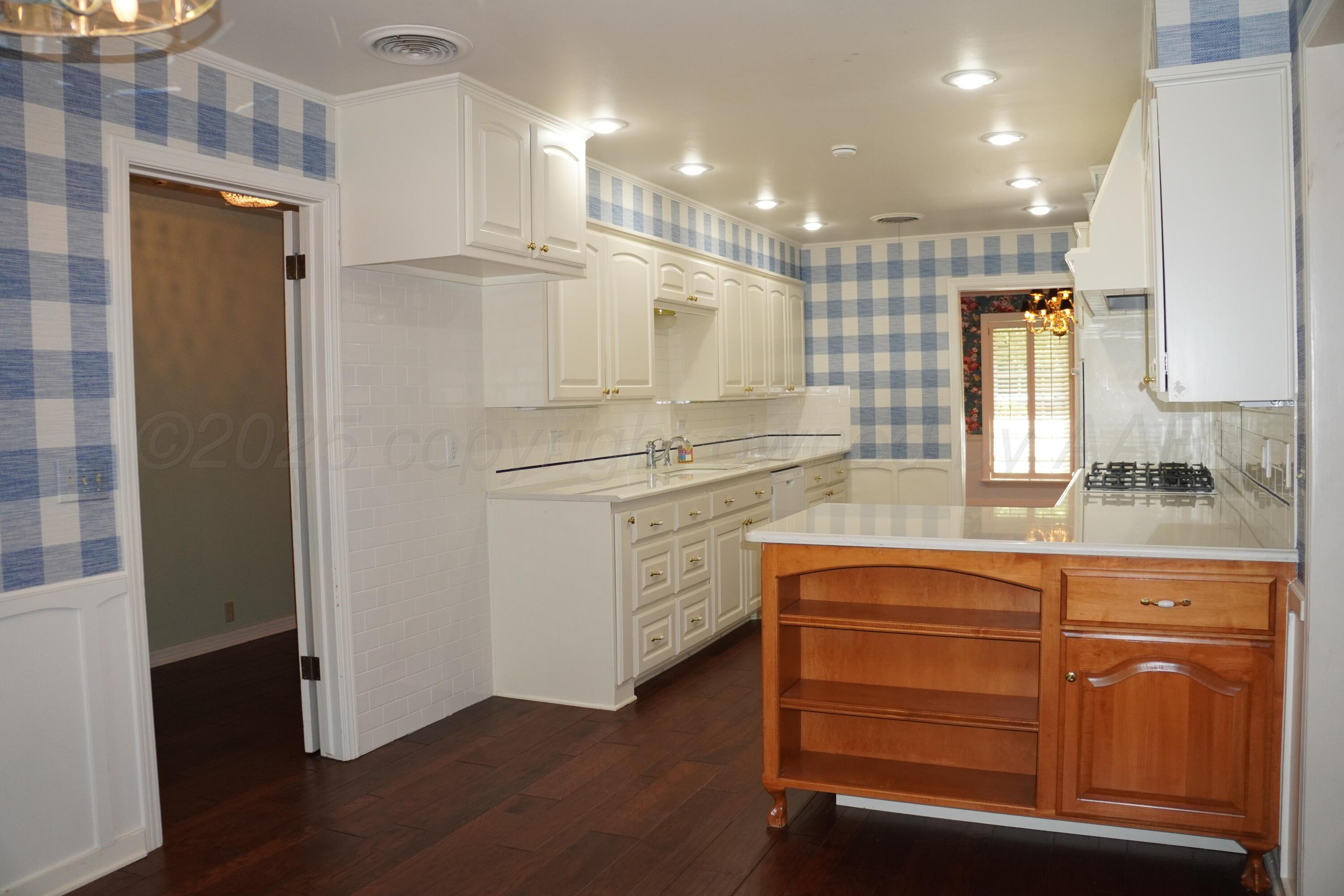 3508 Danbury Property Photo 14
