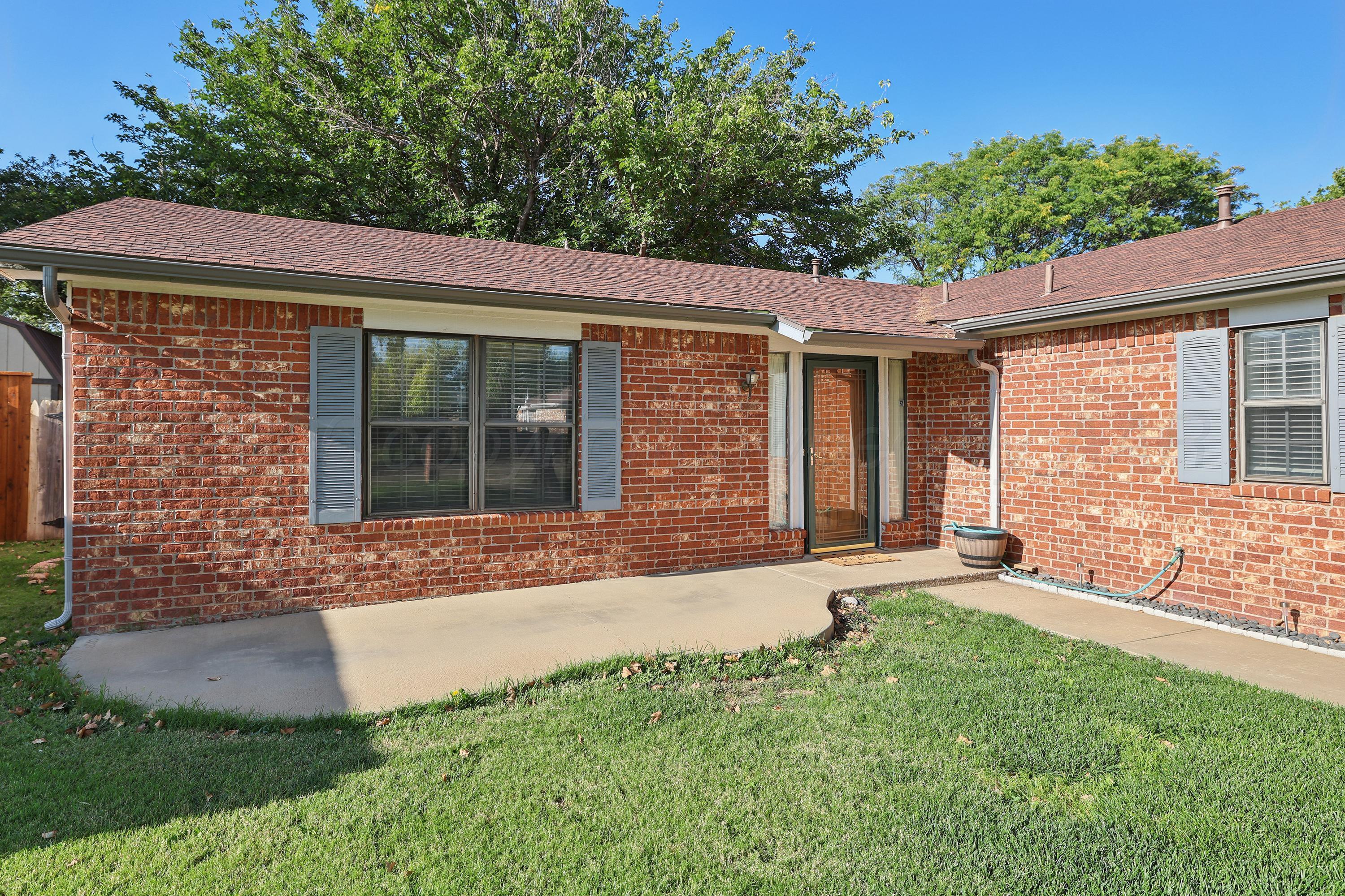 3908 Lenwood Drive Property Photo 2