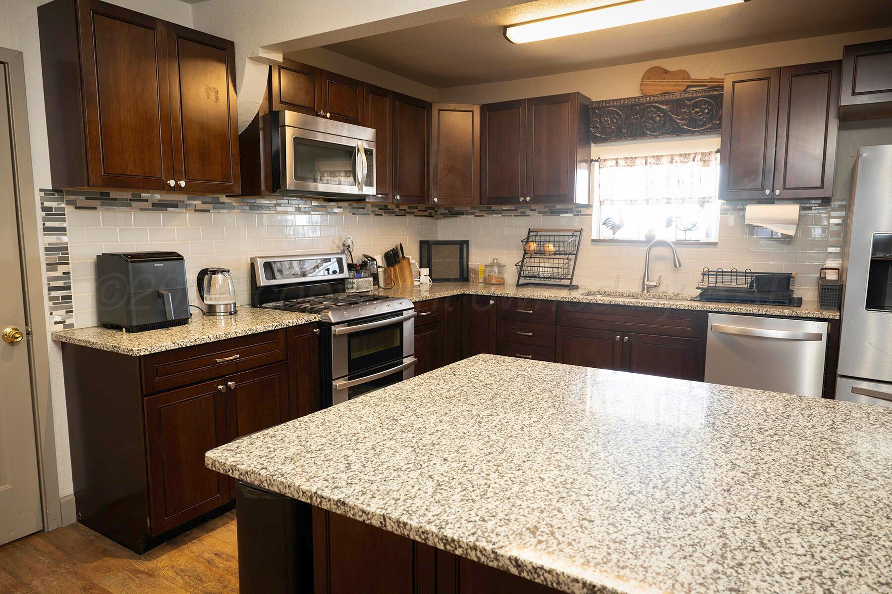 5496 W Road R Property Photo 10