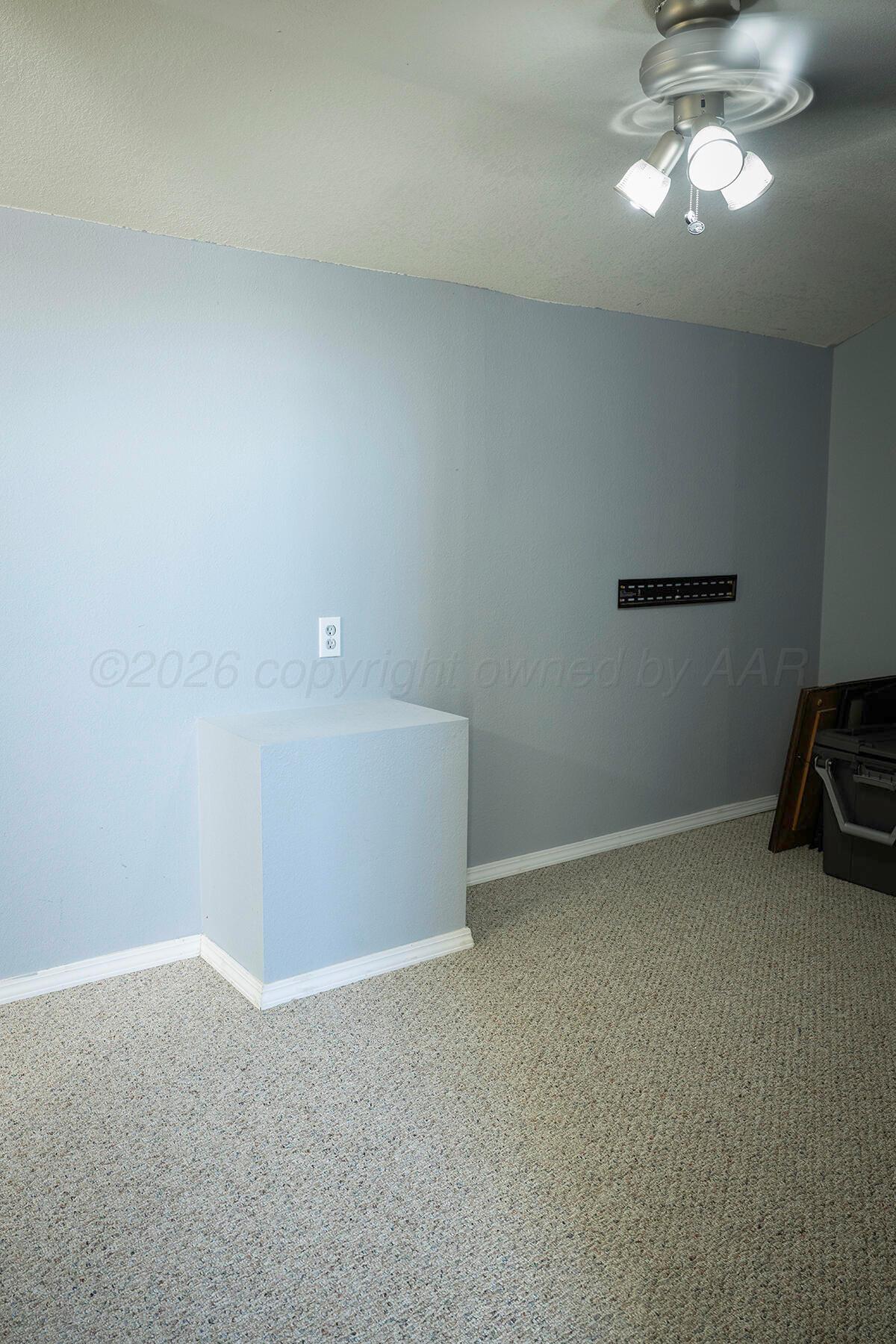 5496 W Road R Property Photo 32