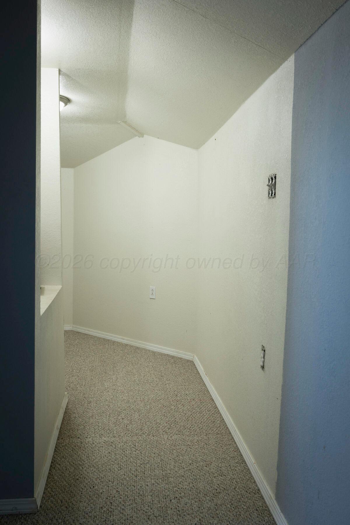 5496 W Road R Property Photo 33