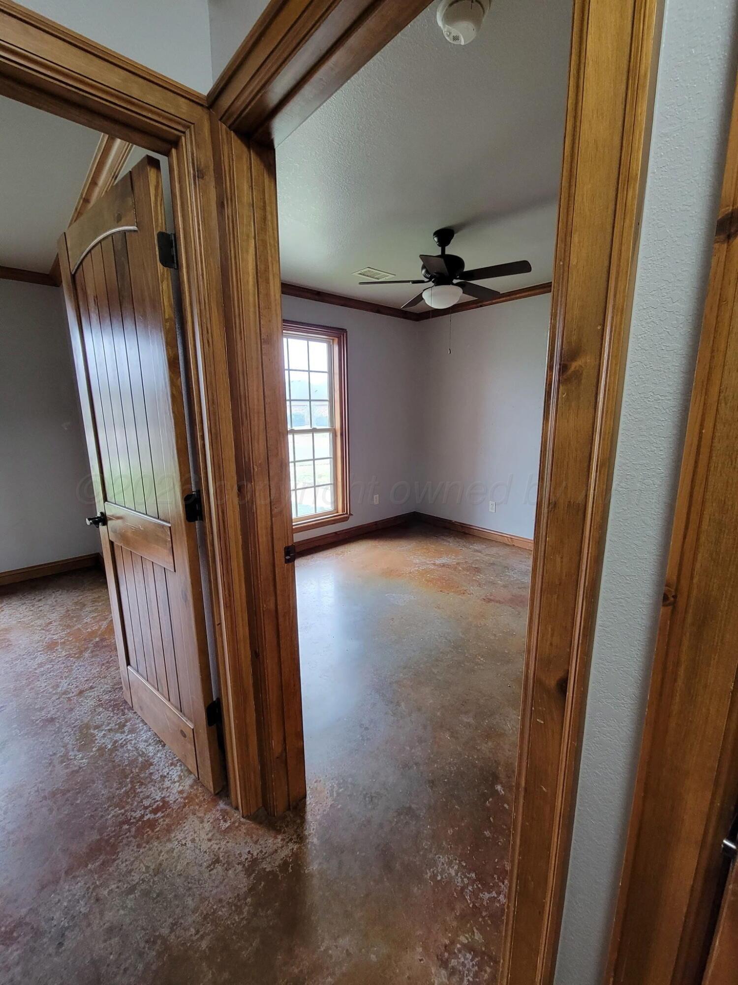 1806 Berkley Court Property Photo 9