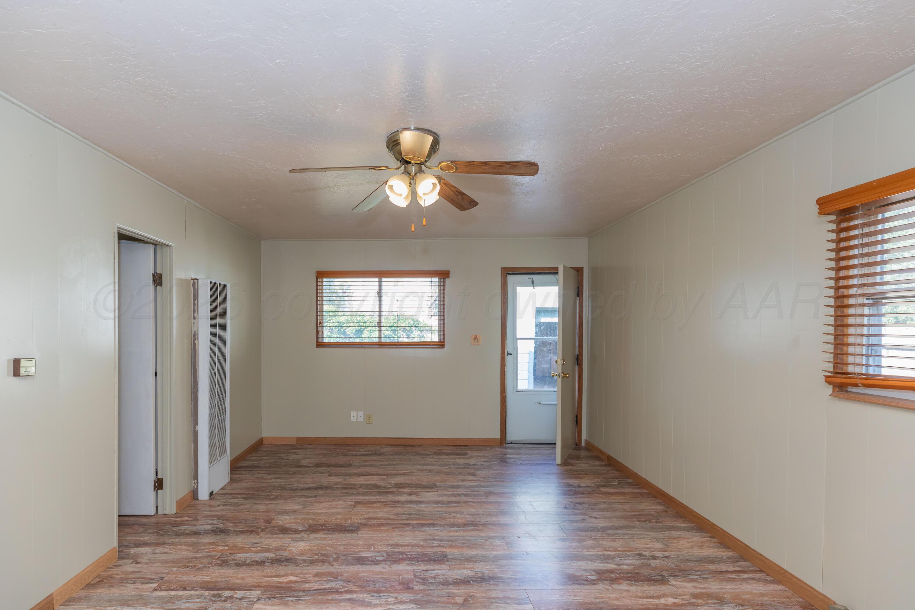 4624 S Lipscomb Street Property Photo 4