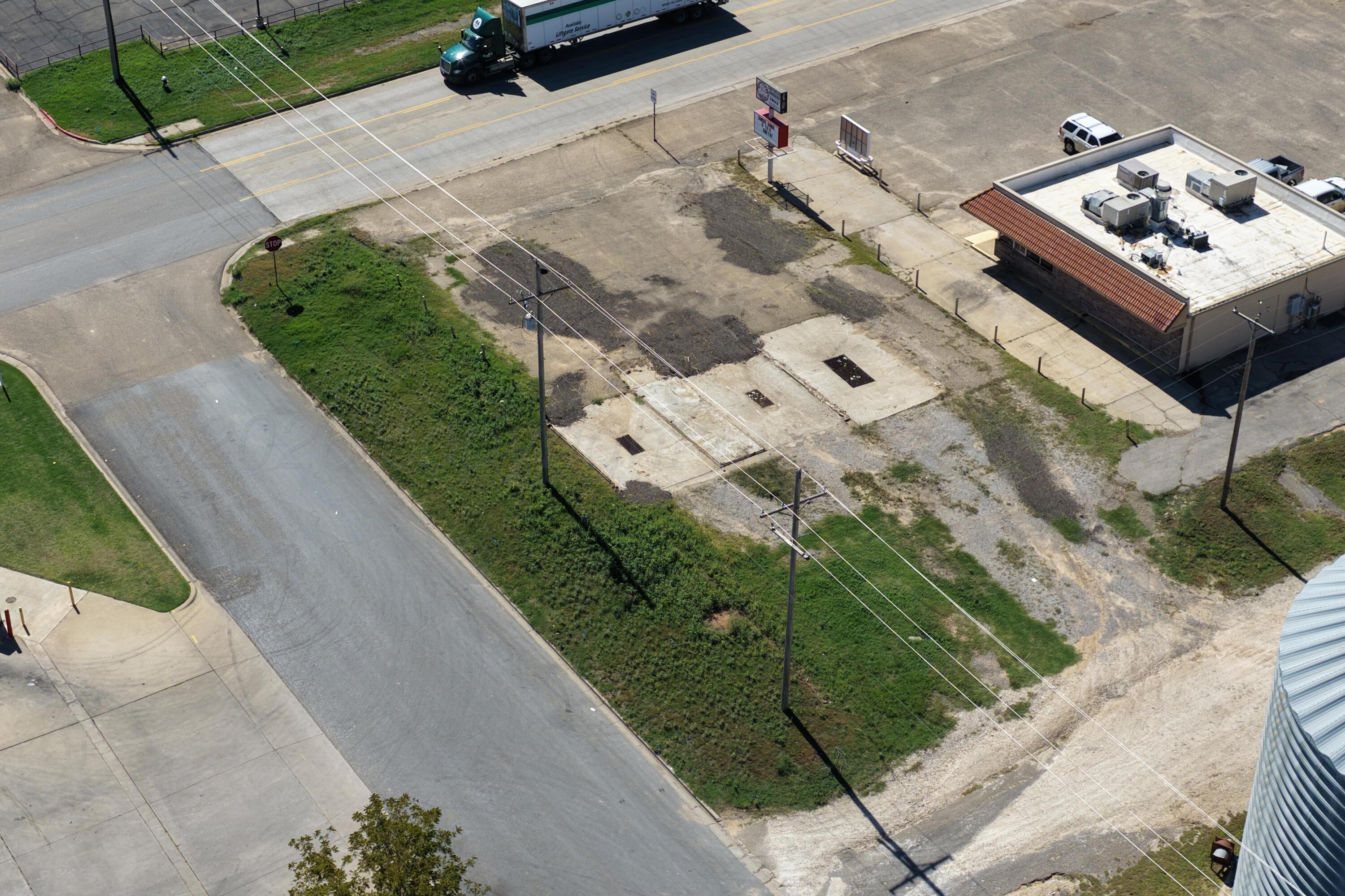 201 E Oklahoma Avenue Property Photo 9