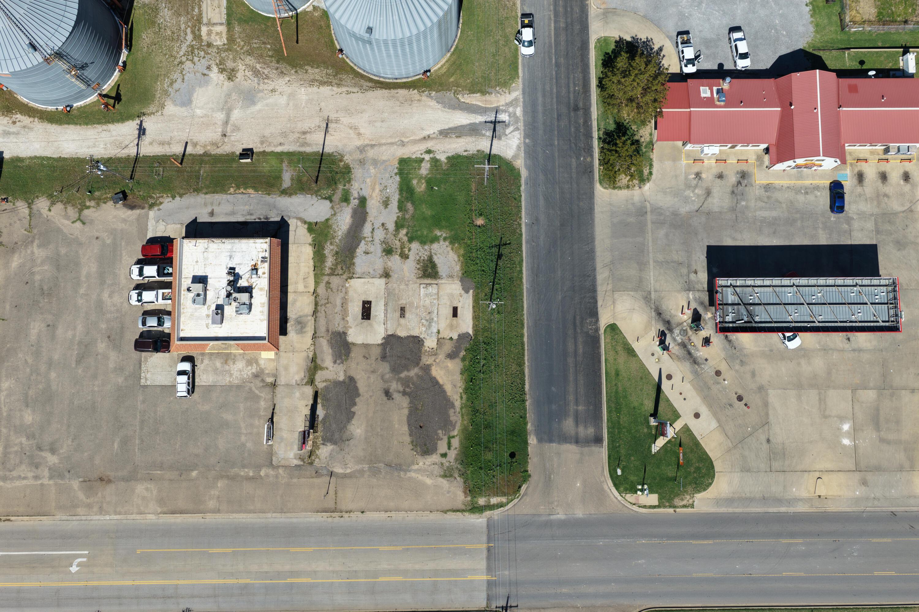 201 E Oklahoma Avenue Property Photo 22