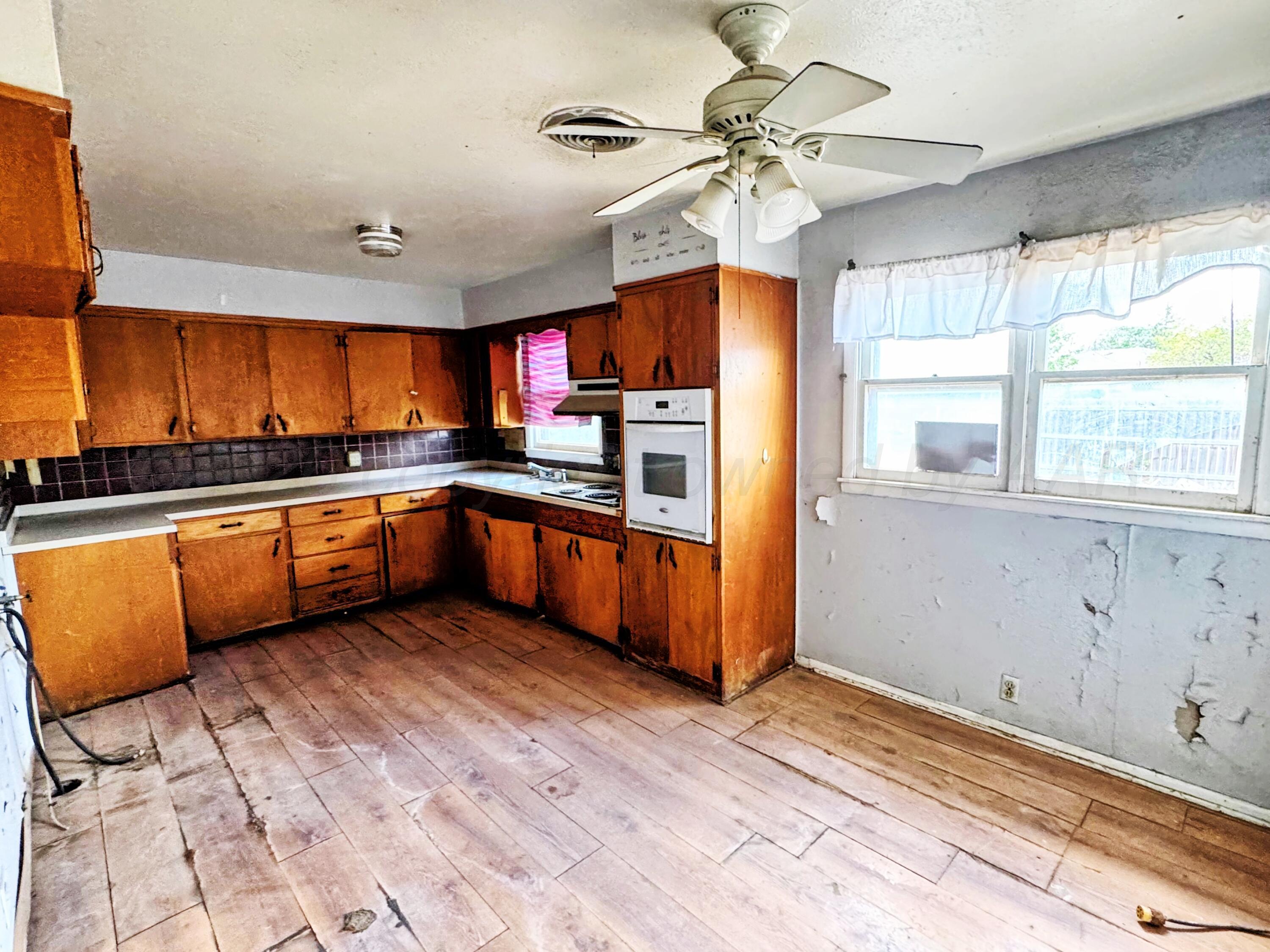 2106 Jackson Drive Property Photo 4
