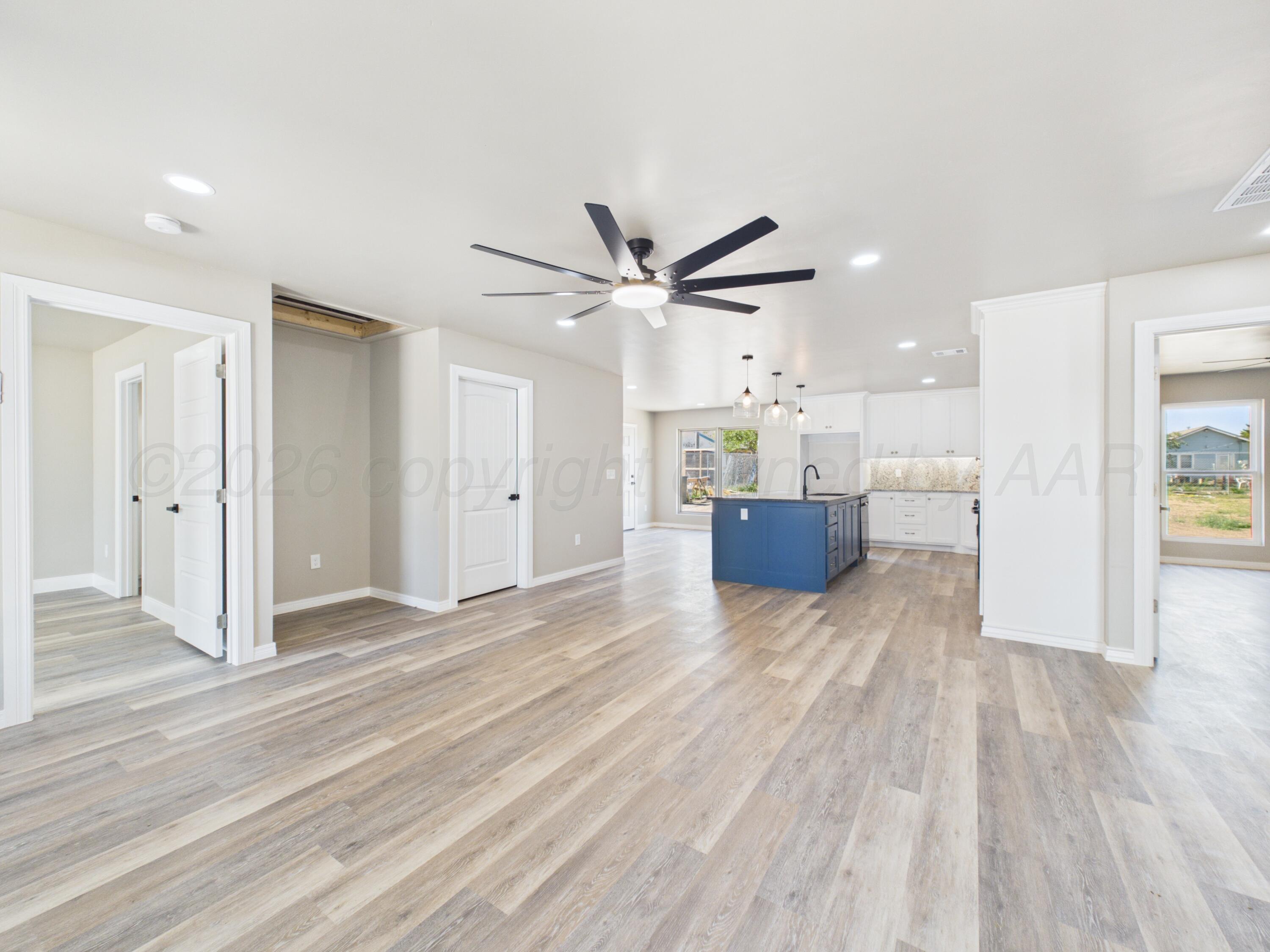 307 N Maryland Street Property Photo 7