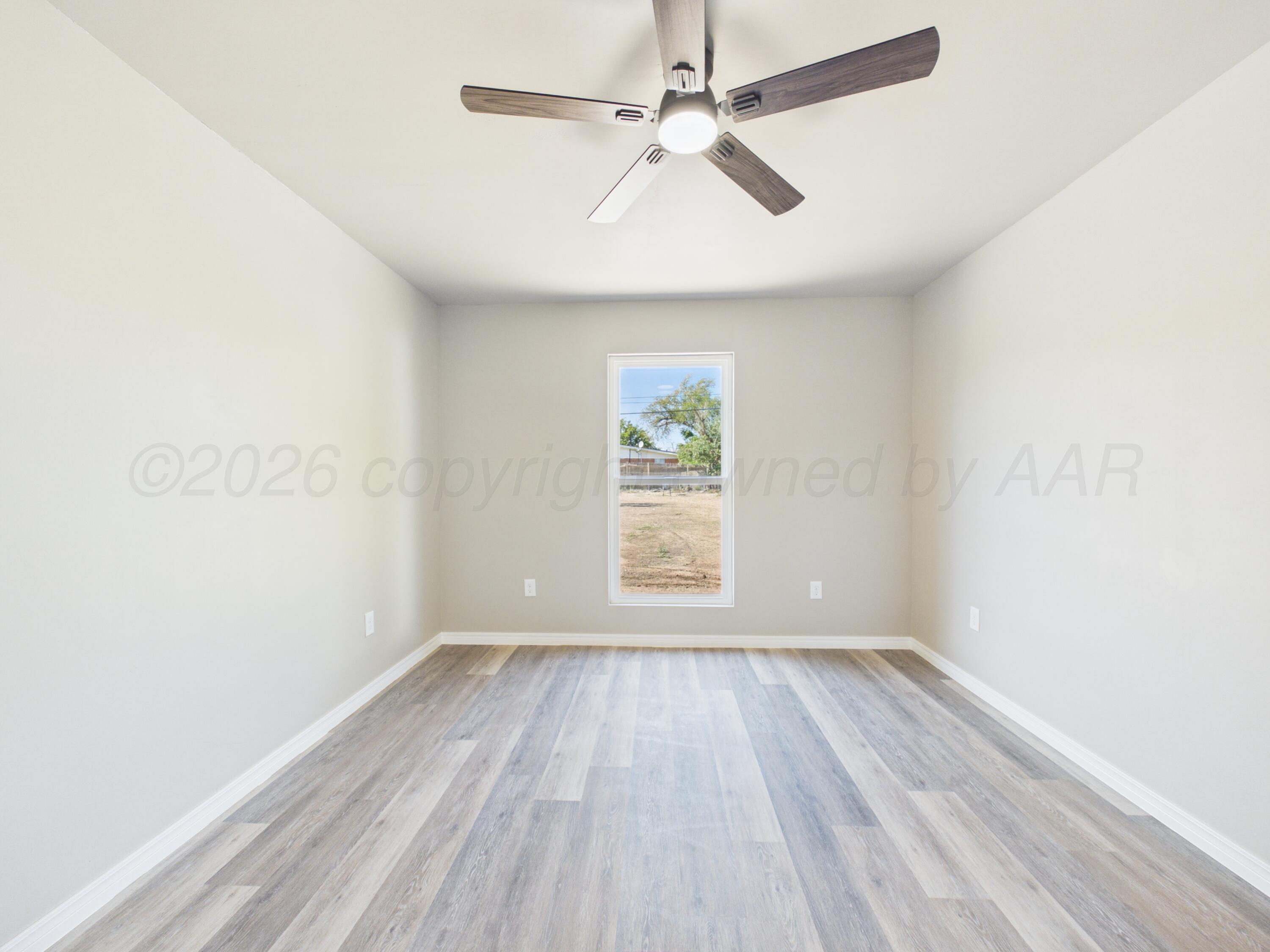 307 N Maryland Street Property Photo 17
