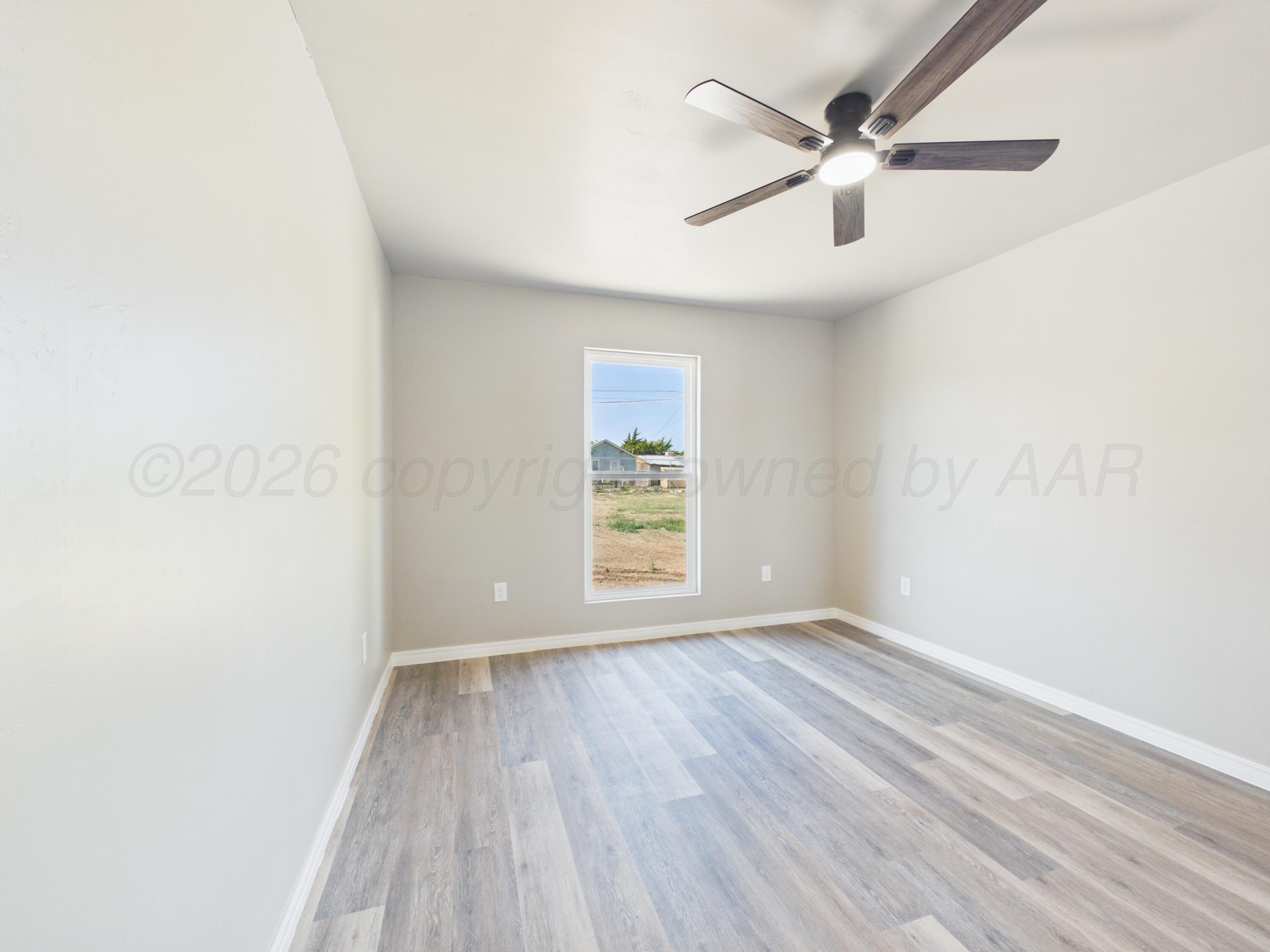307 N Maryland Street Property Photo 18