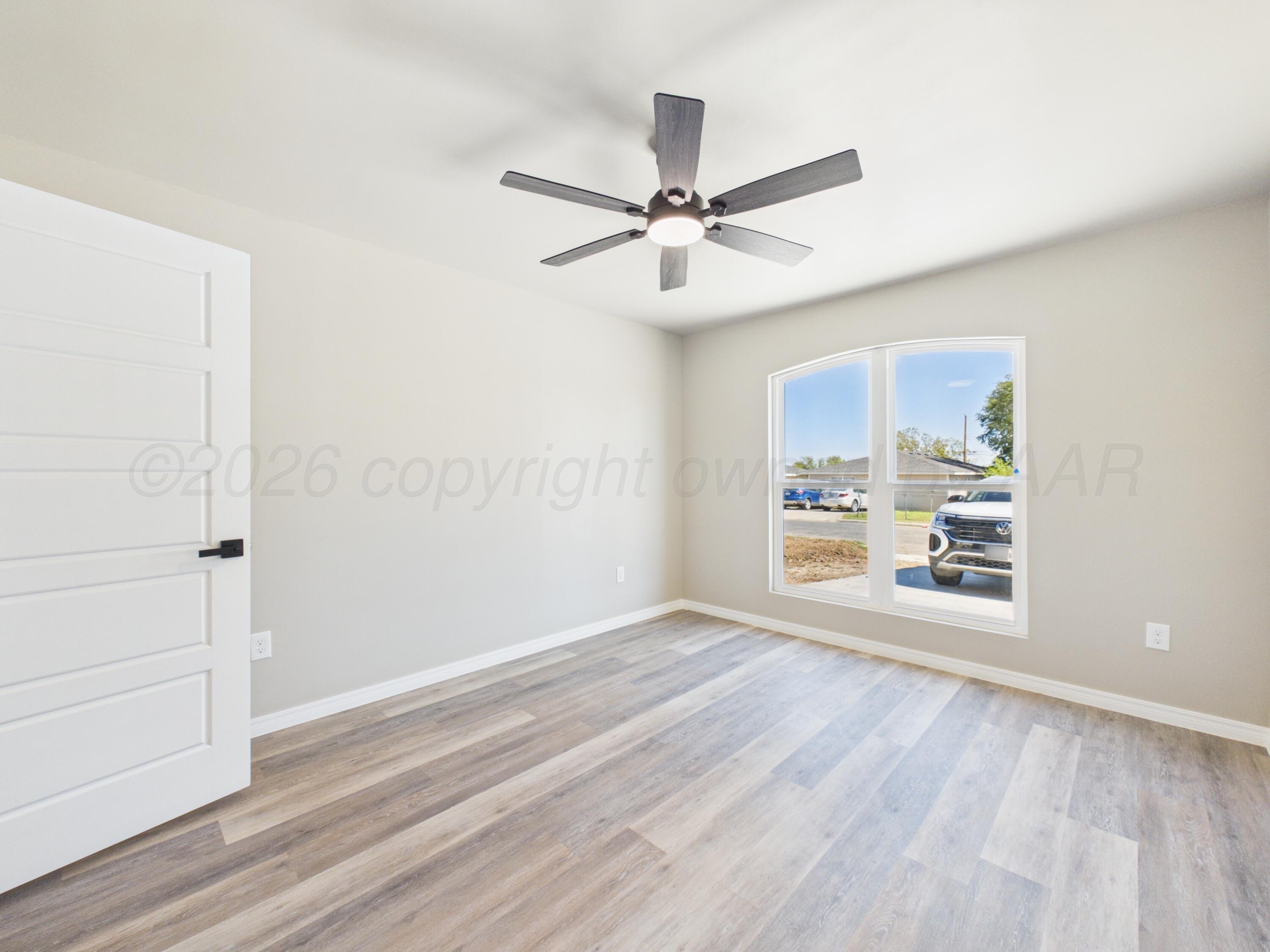 307 N Maryland Street Property Photo 21