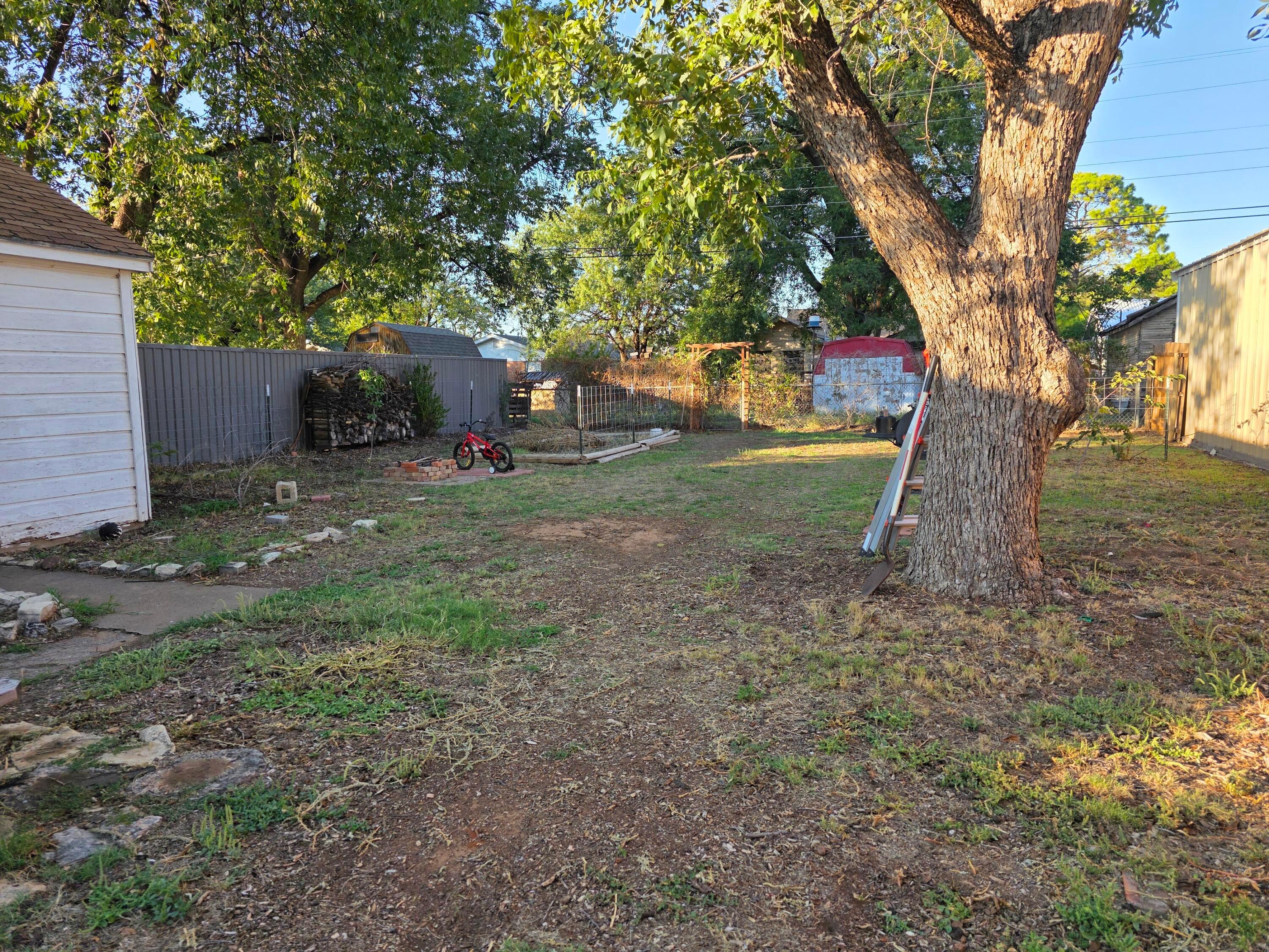 407 Ave H Se Property Photo 26