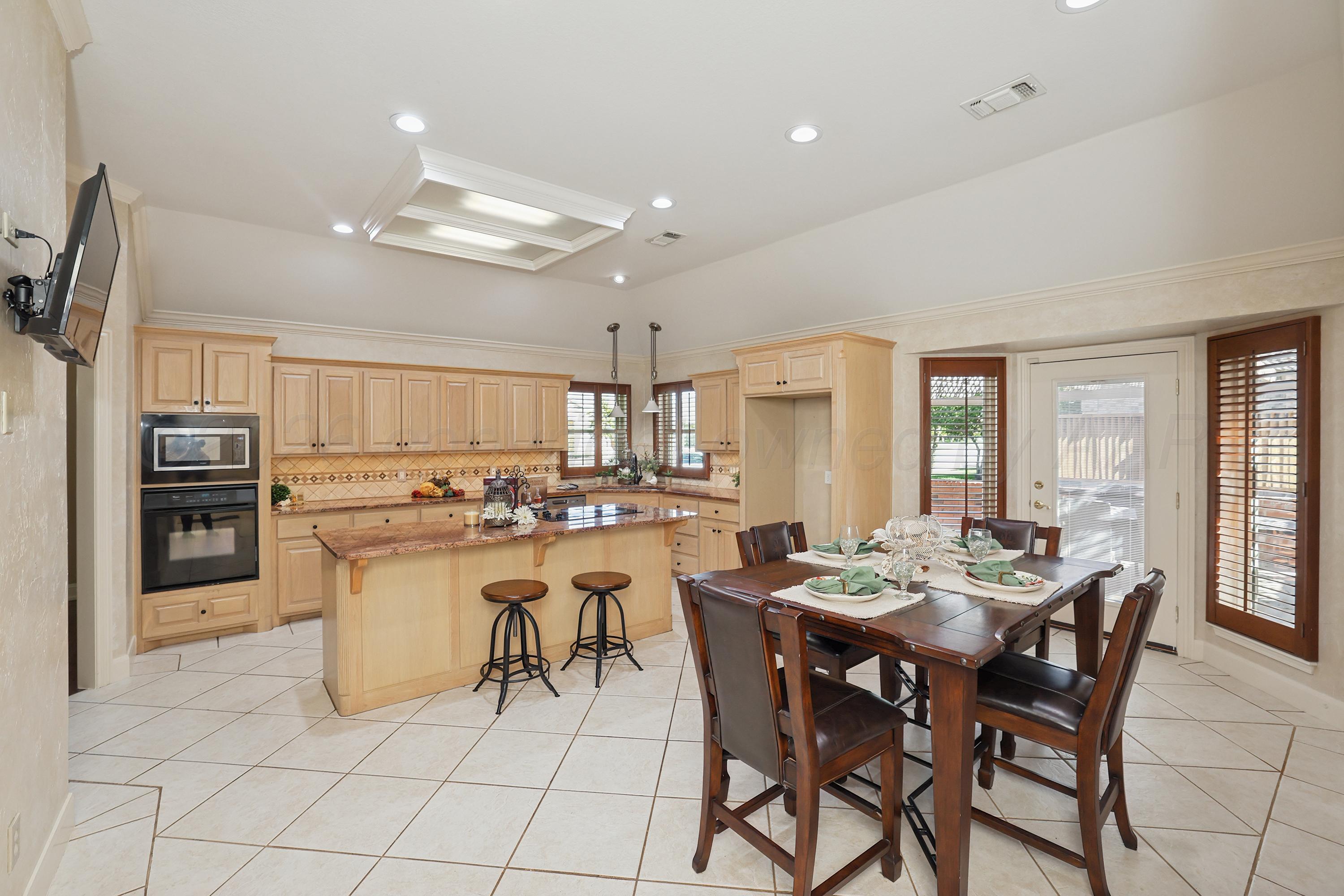 6925 Thunder Road Property Photo 10