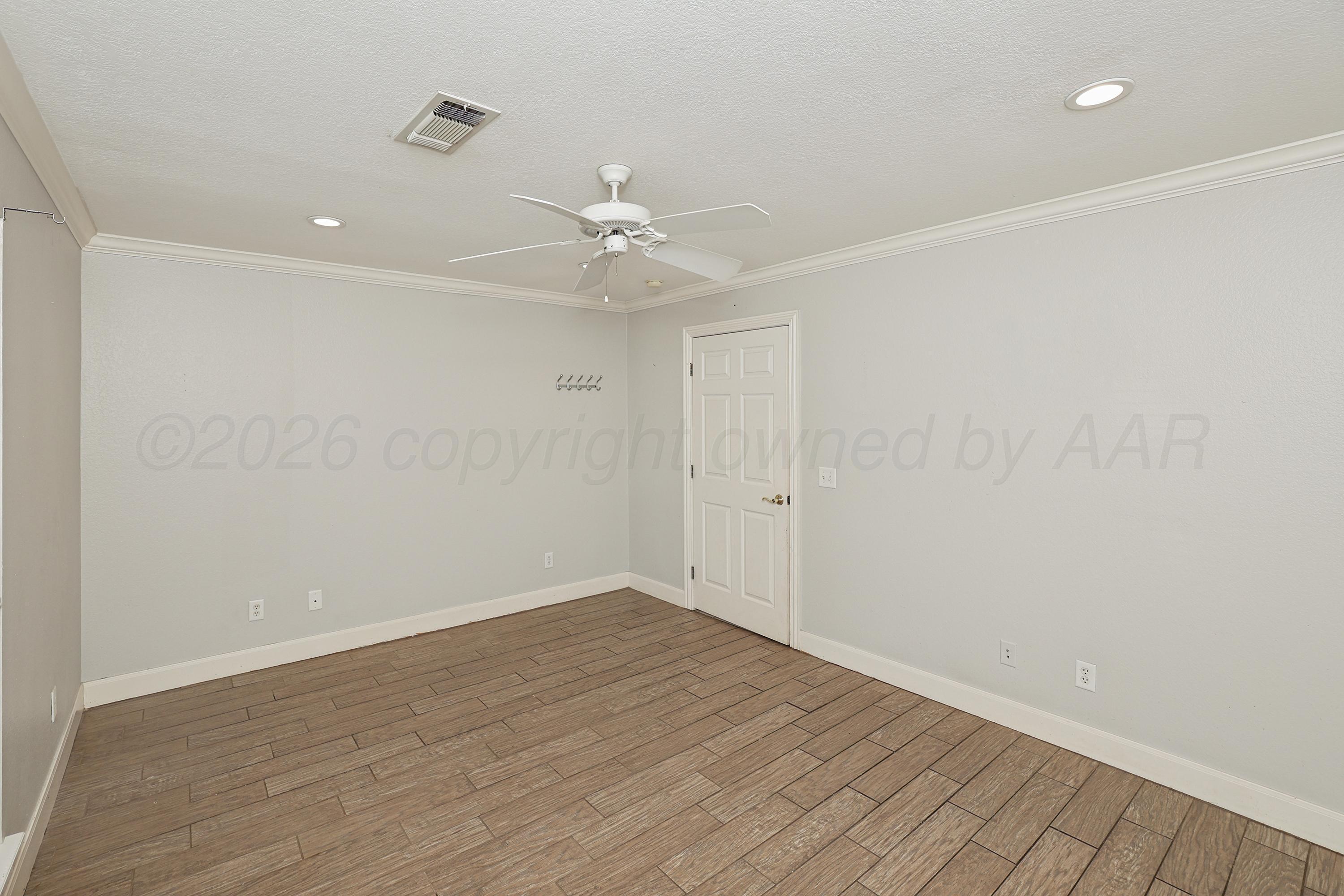6925 Thunder Road Property Photo 32