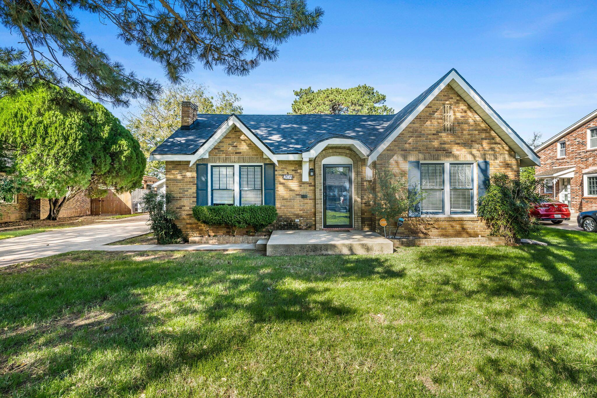 204 Sunset Terrace Property Photo 1