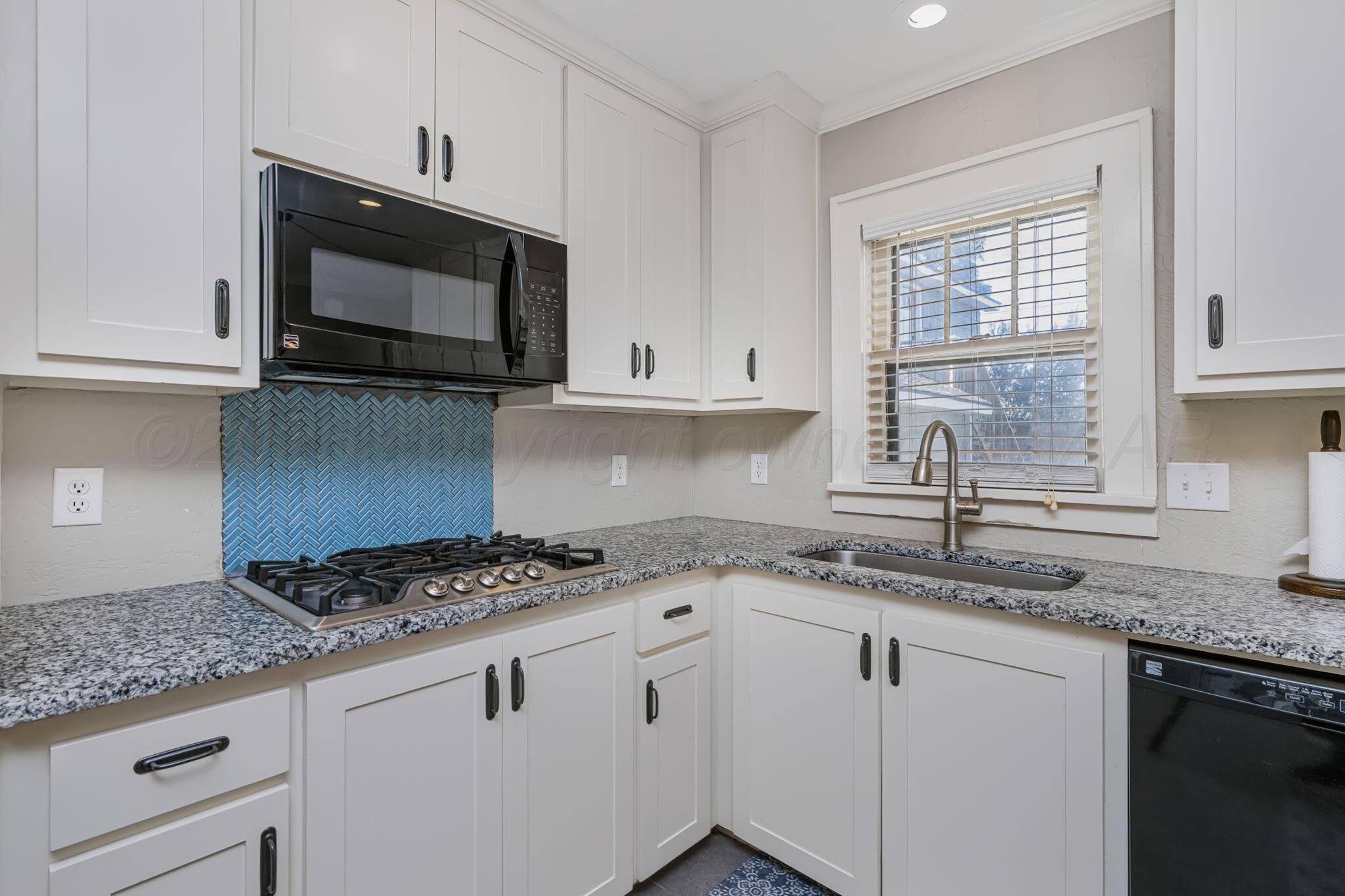 204 Sunset Terrace Property Photo 11