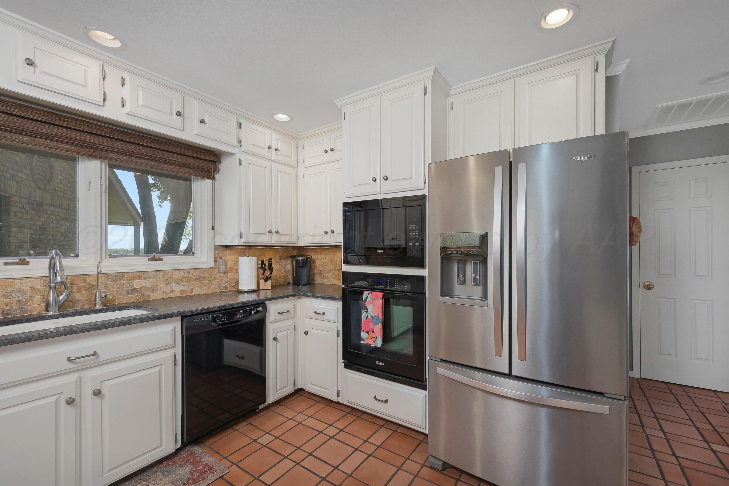 150 T Anchor Property Photo 15