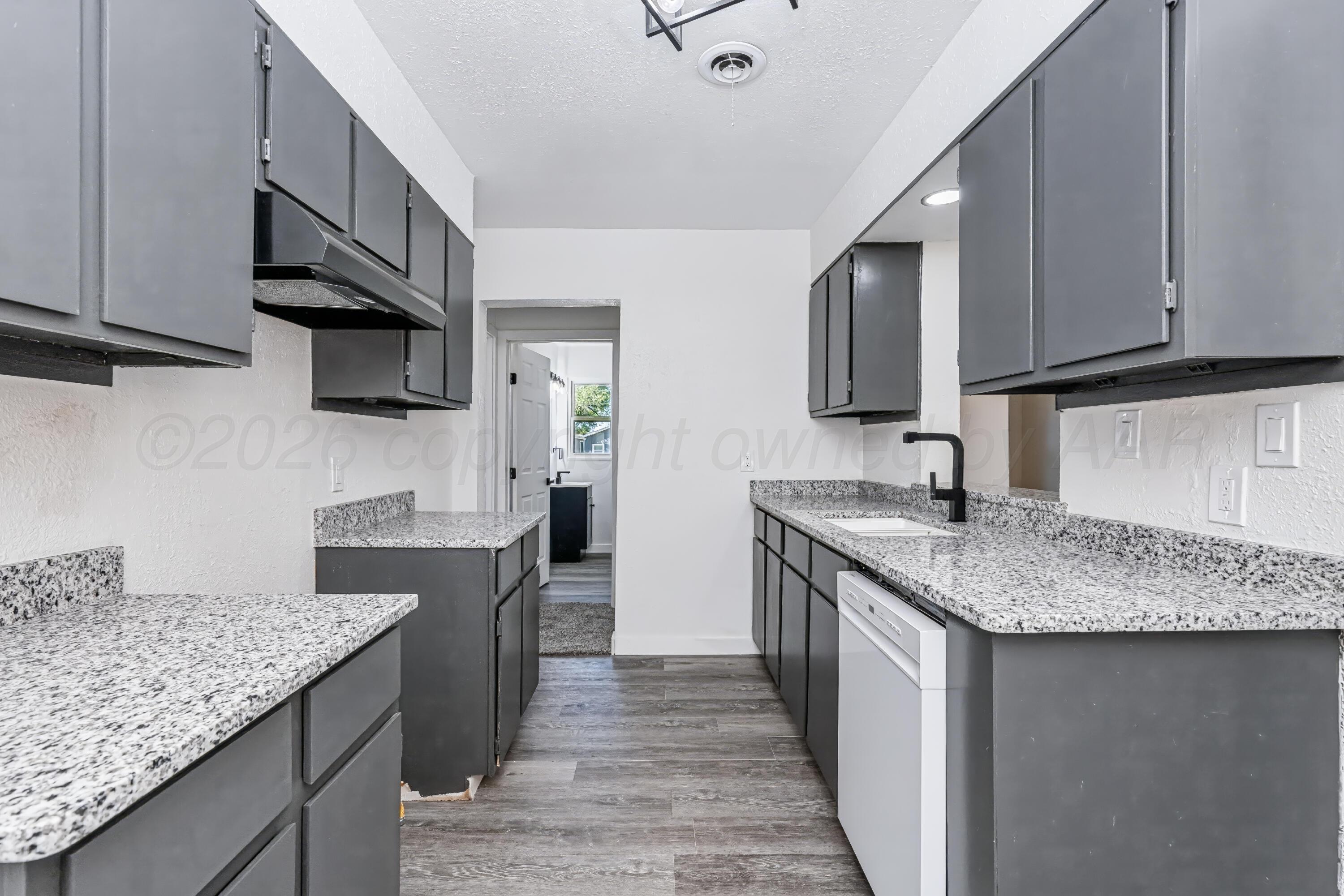 404 S Fairmont Street Property Photo 12