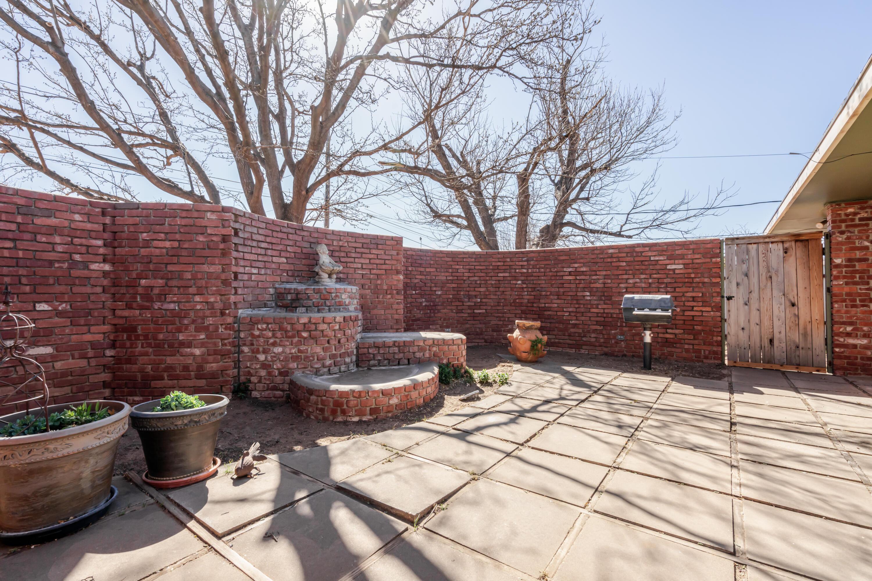 601 Cottage Street Property Photo 5