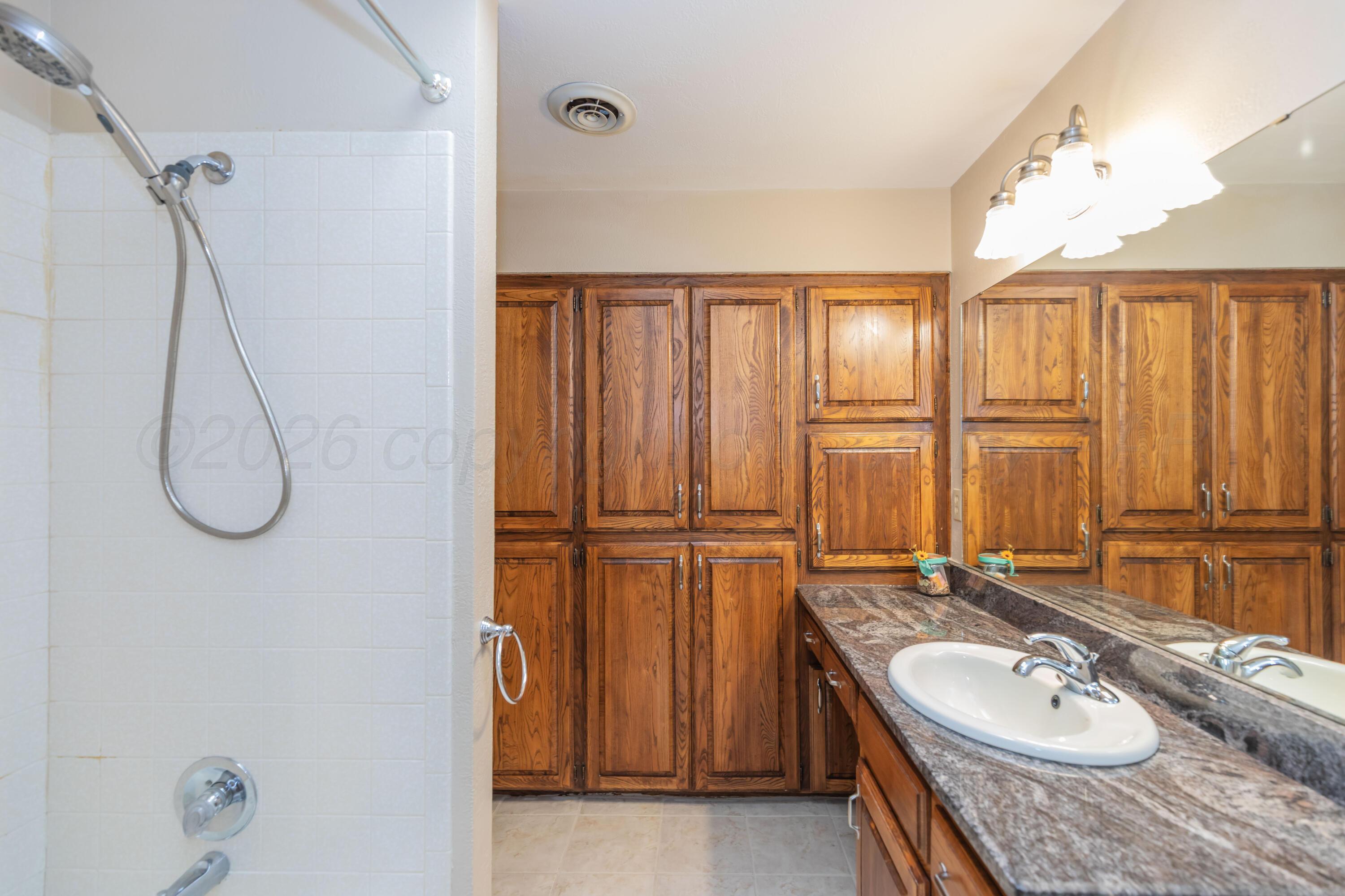 7115 Adirondack Trail Property Photo 8