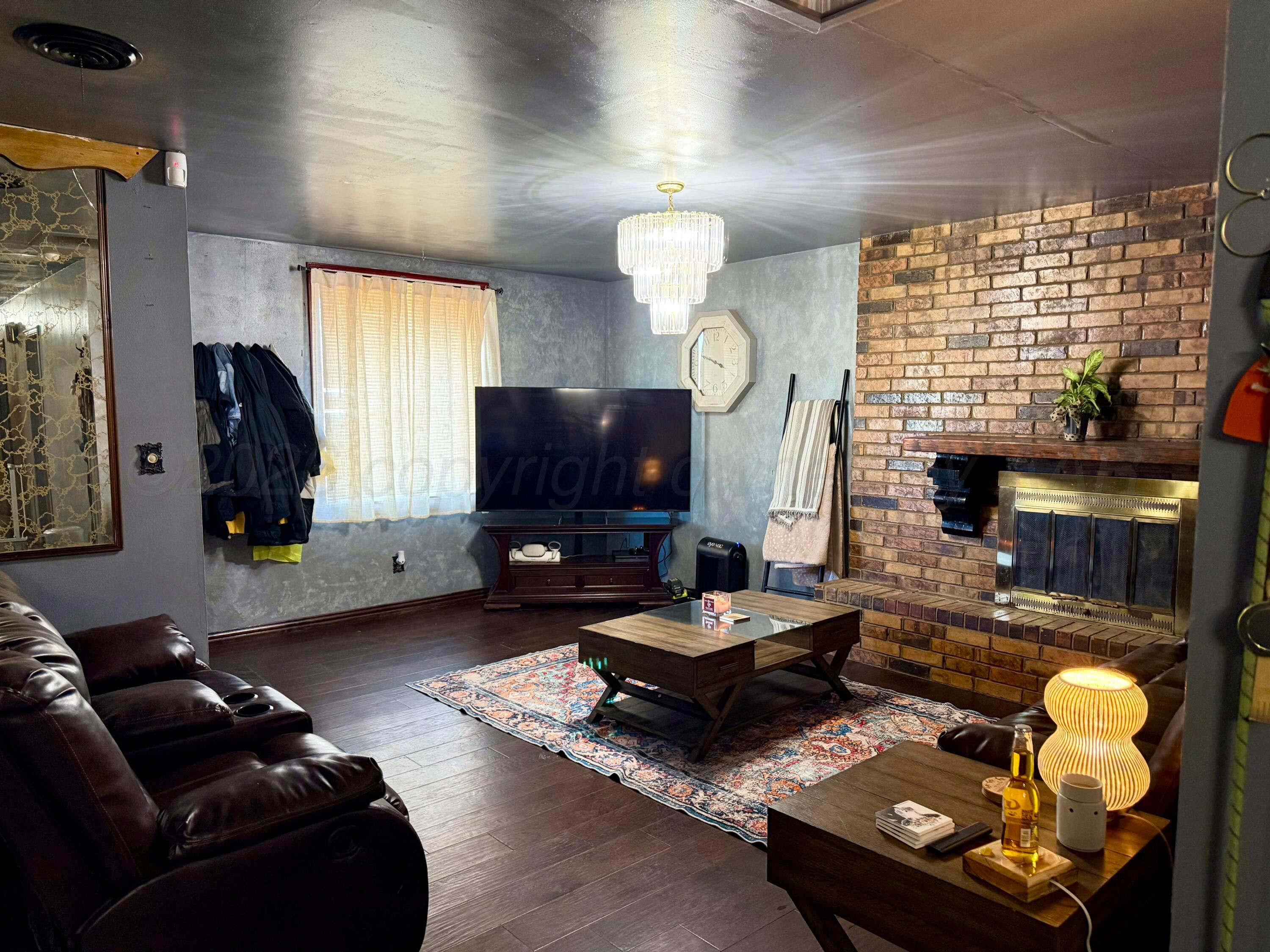 1402 S Houston Street Property Photo 4