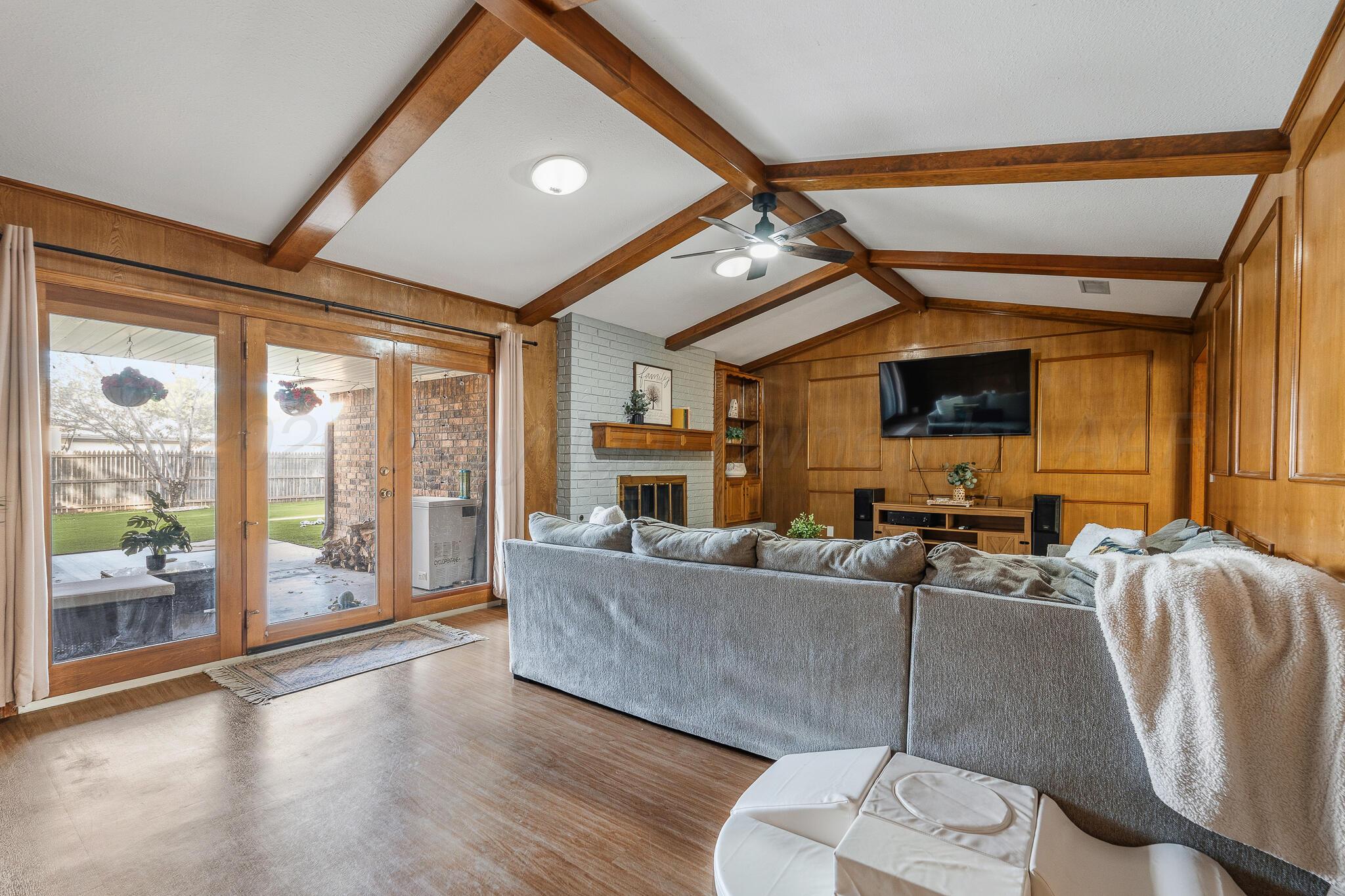 6604 Wentworth Drive Property Photo 6